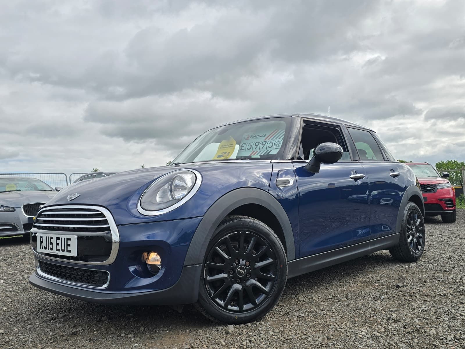 2015 MINI Hatch 1.5 Cooper Hatchback 5dr Petrol Manual Euro 6 (s/s) (136 ps), exterior view 2