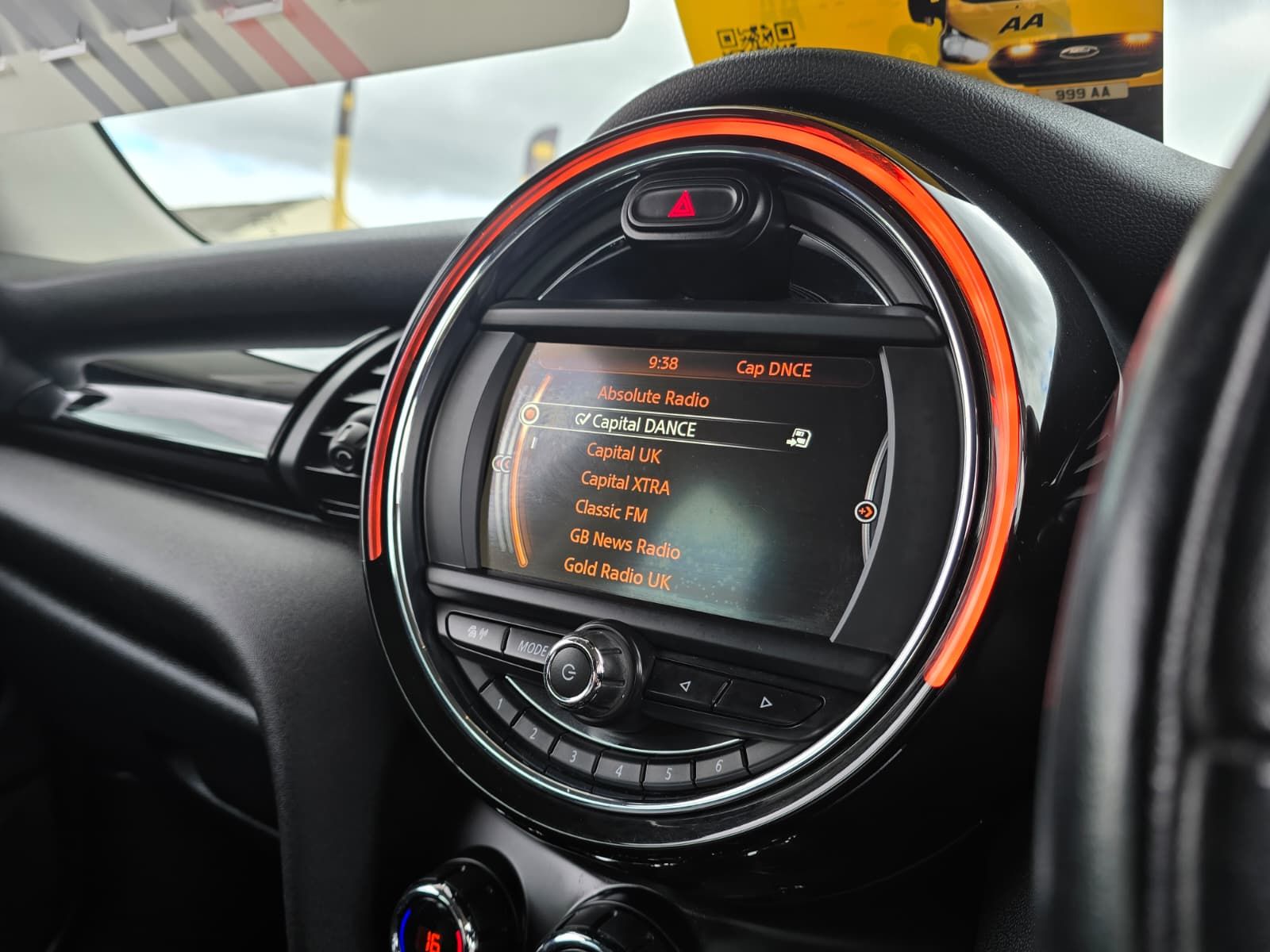 2015 MINI Hatch 1.5 Cooper Hatchback 5dr Petrol Manual Euro 6 (s/s) (136 ps), exterior view 4
