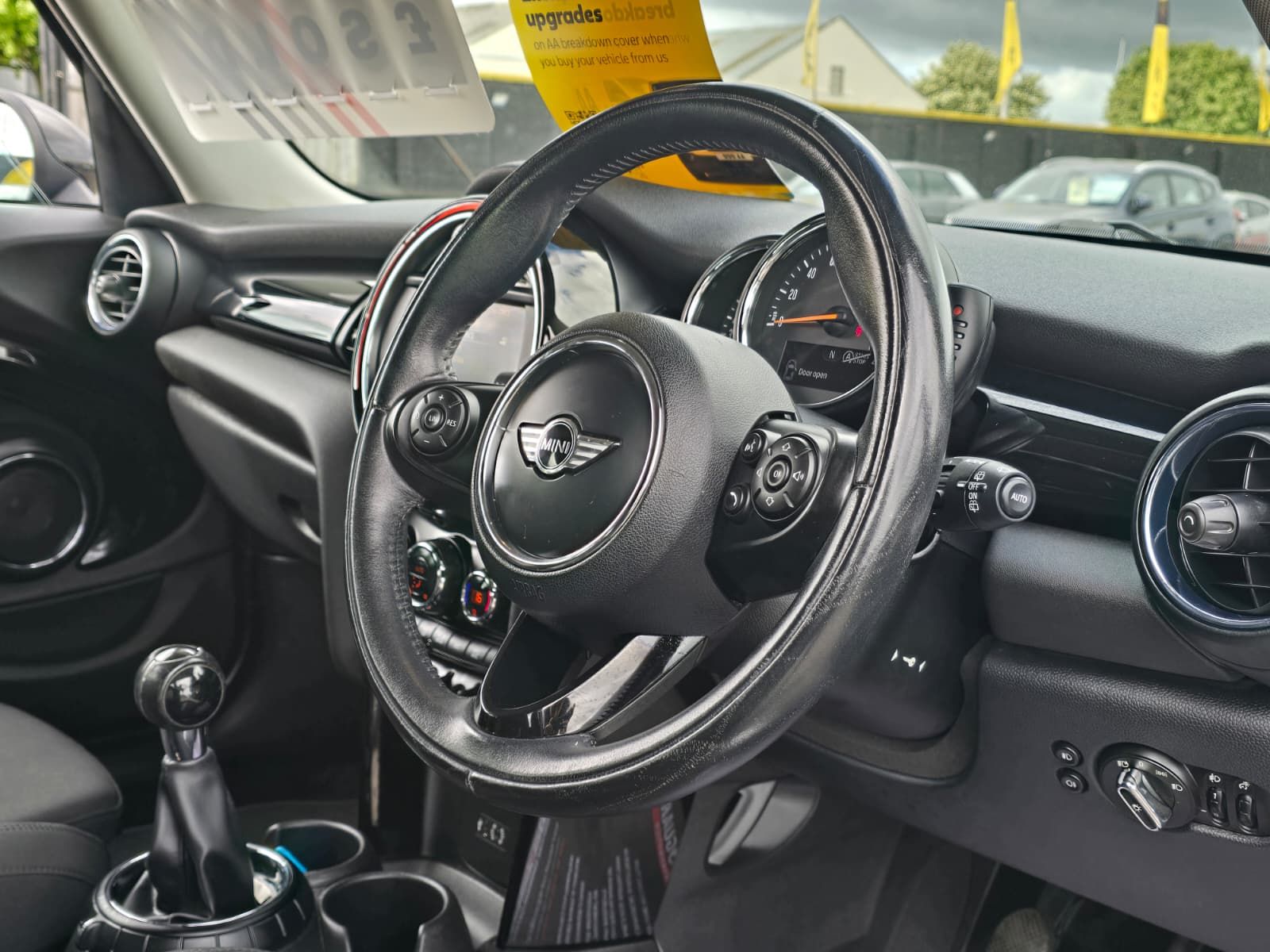 2015 MINI Hatch 1.5 Cooper Hatchback 5dr Petrol Manual Euro 6 (s/s) (136 ps), exterior view 3