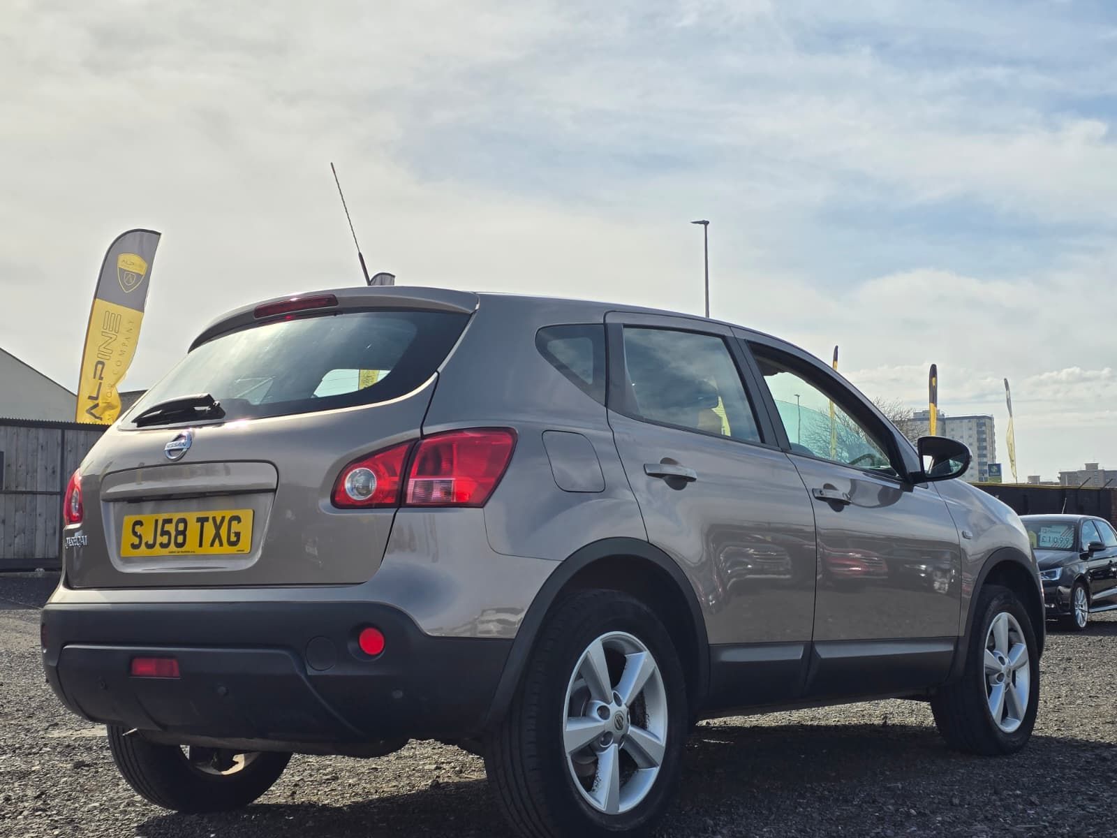 Nissan Qashqai 1.6 Acenta SUV 5dr Petrol Manual 2WD (159 g/km, 113 bhp) 5dr Manual 2026