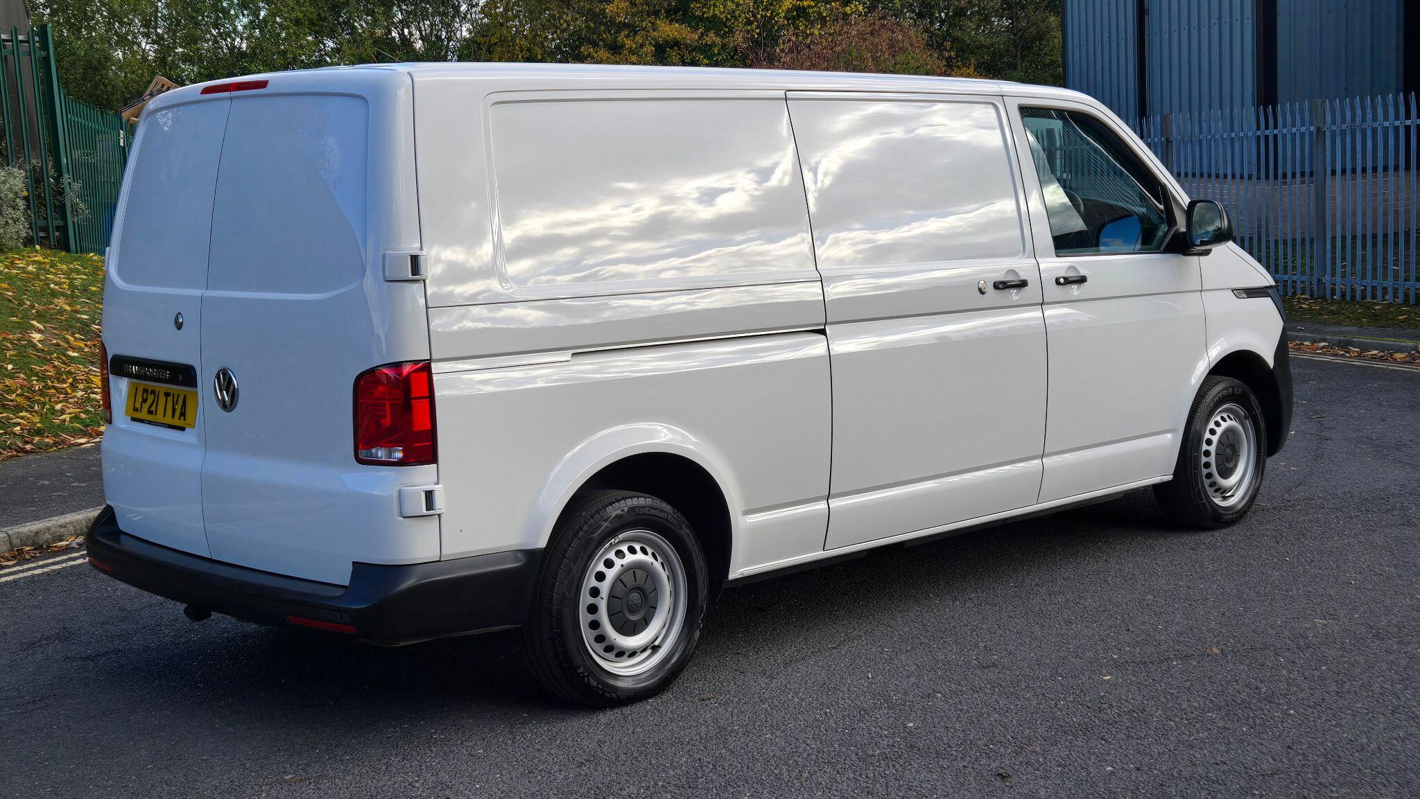 Volkswagen Transporter 2.0 TDI T32 Startline FWD LWB Euro 6 (s/s) 5dr 5dr Manual 2021