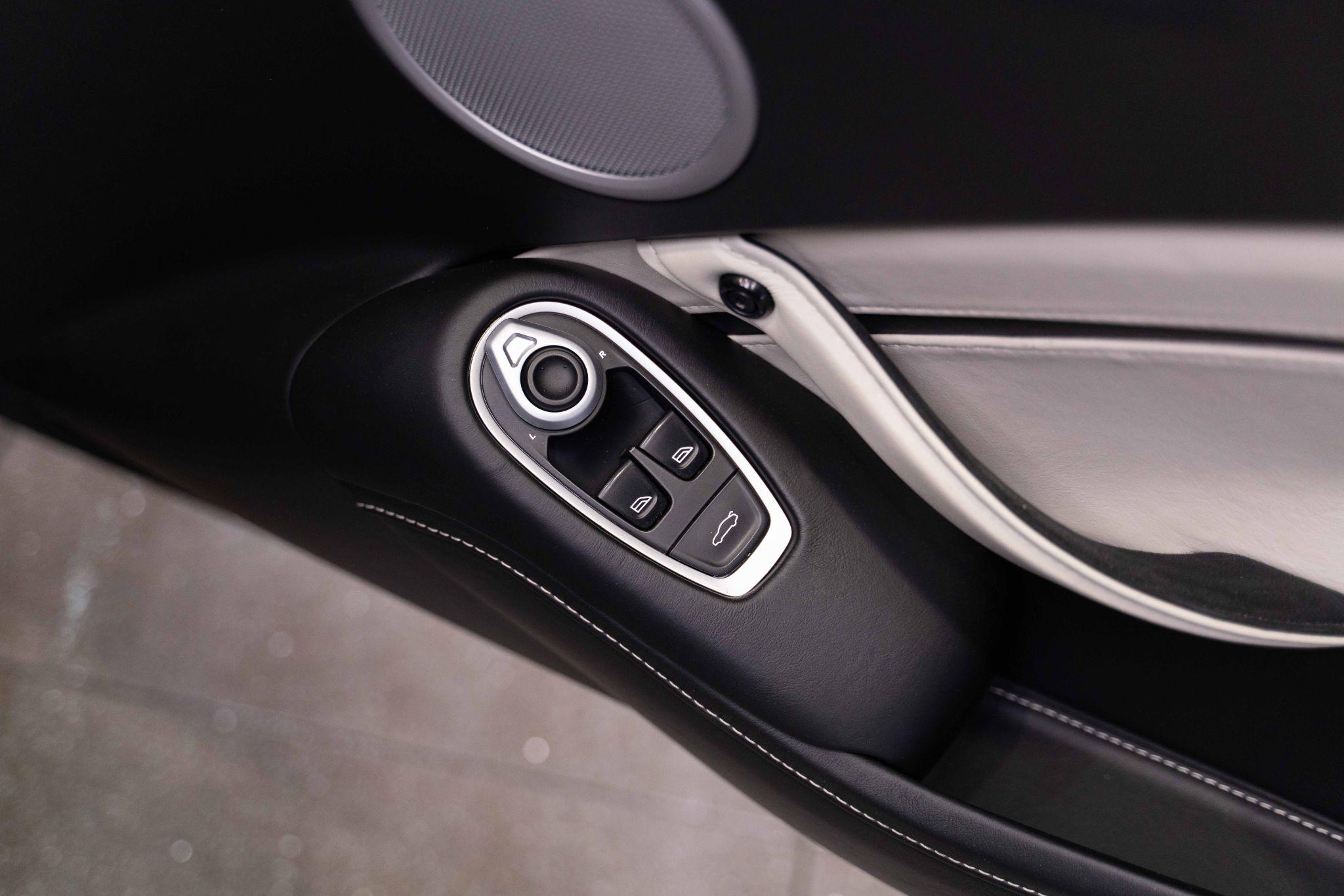 Aston Martin Vantage 4.0 V8 Auto Euro 6 2dr 2dr Automatic 2026