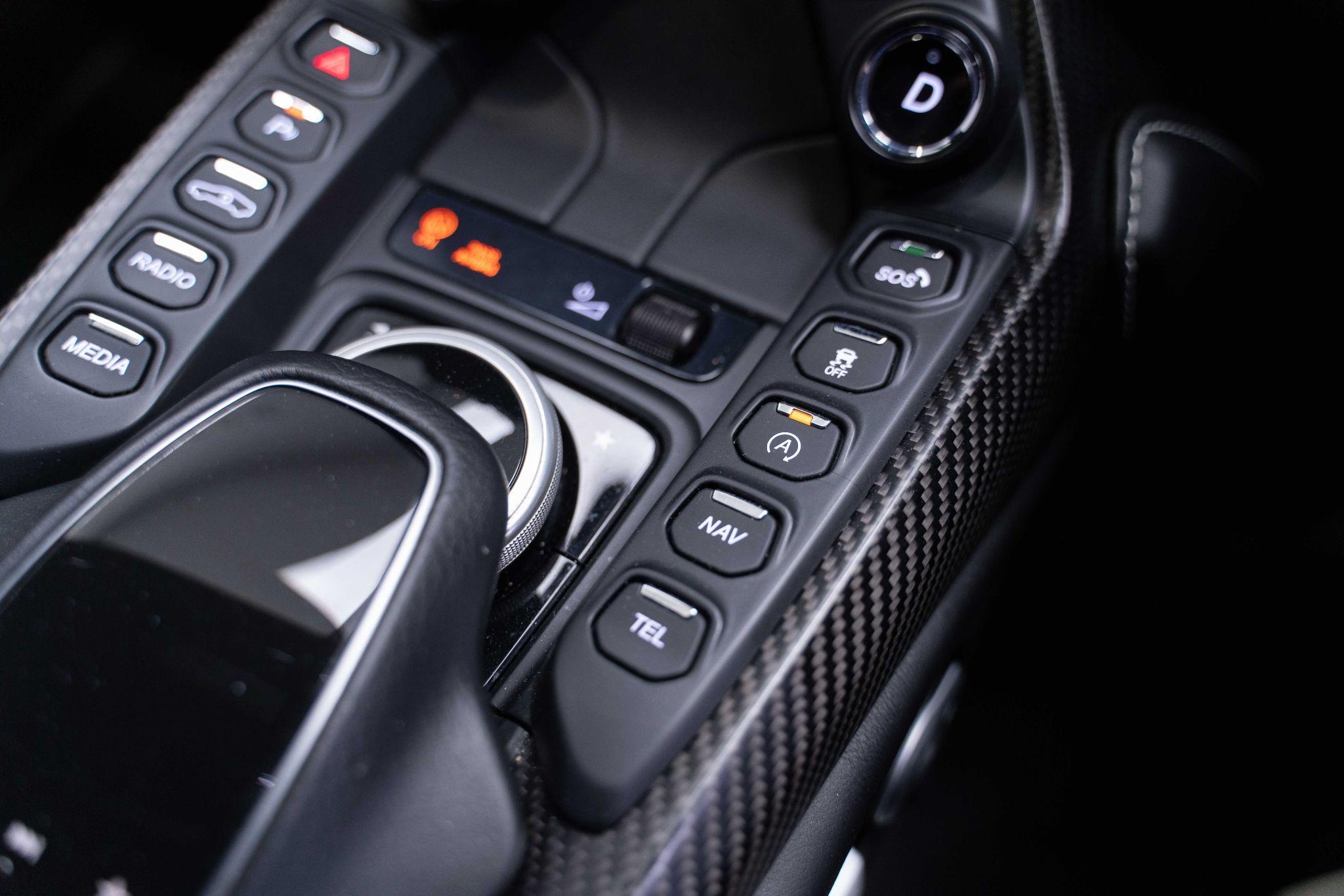 Aston Martin Vantage 4.0 V8 Auto Euro 6 2dr 2dr Automatic 2026