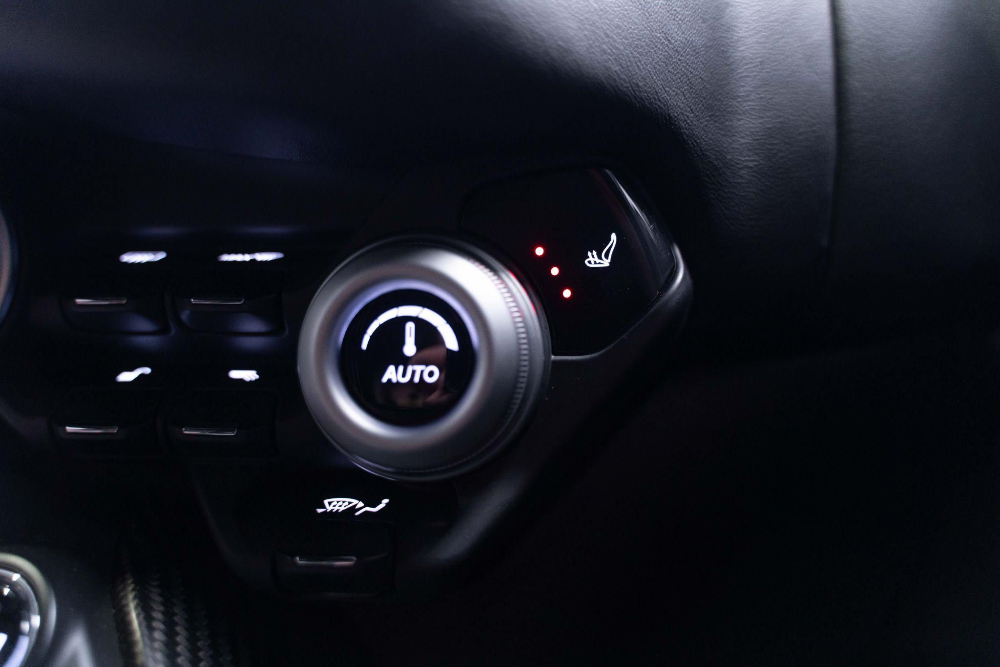 Aston Martin Vantage 4.0 V8 Auto Euro 6 2dr 2dr Automatic 2026