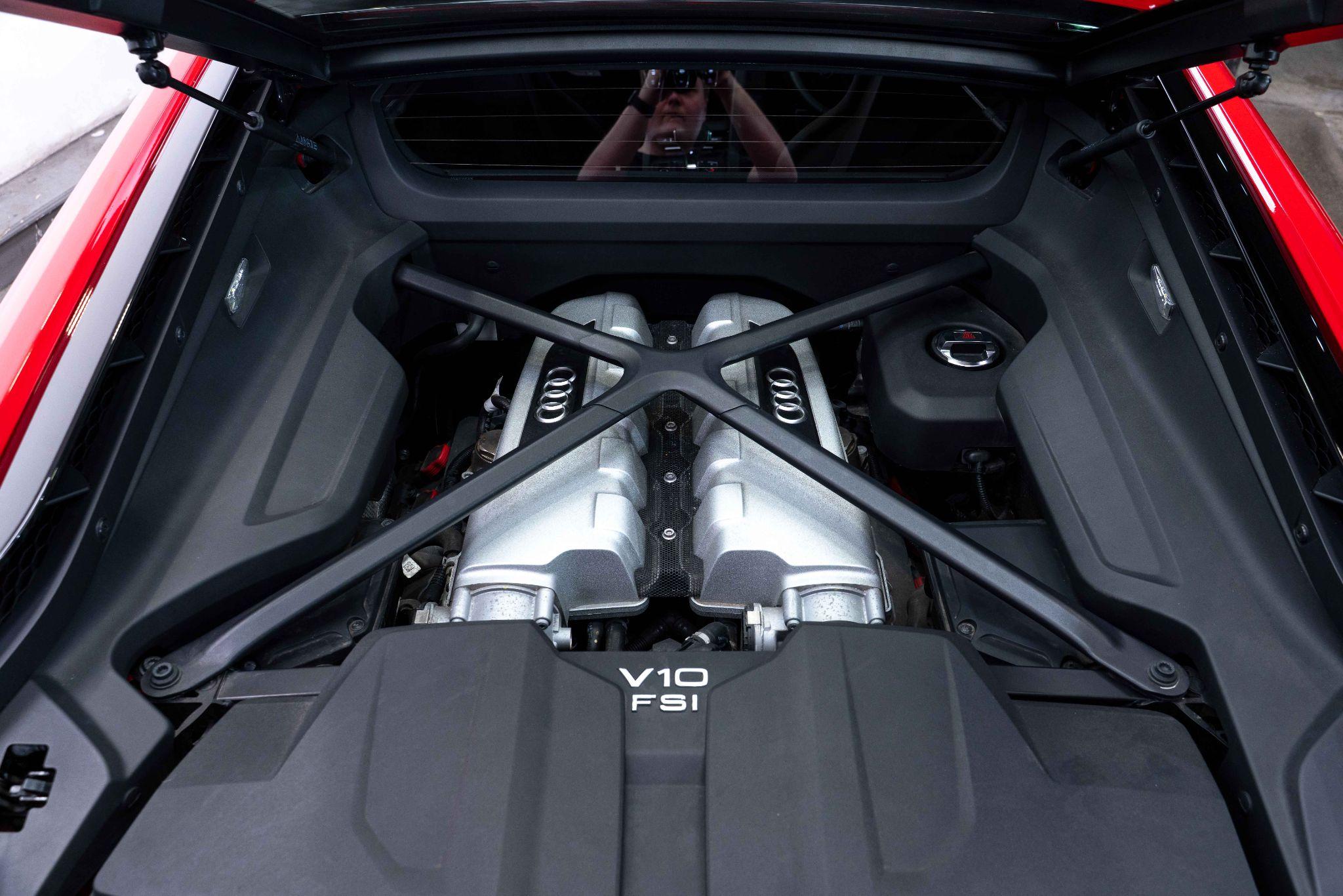 Audi R8 5.2 FSI V10 Coupe 2dr Petrol S Tronic Euro 6 (s/s) (540 ps) 2dr Automatic 2026