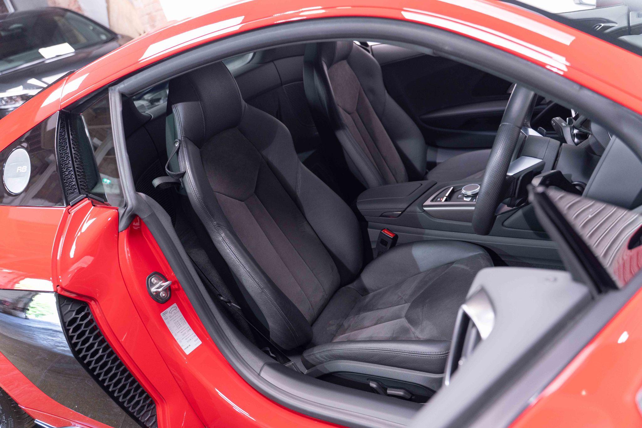 Audi R8 5.2 FSI V10 Coupe 2dr Petrol S Tronic Euro 6 (s/s) (540 ps) 2dr Automatic 2026