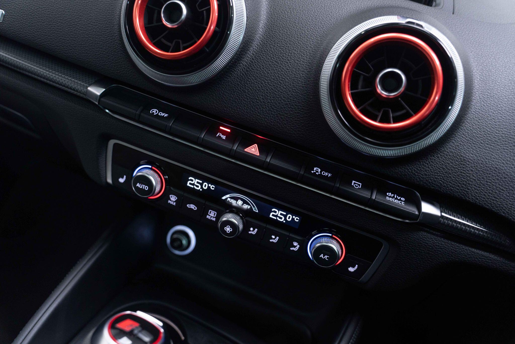 Audi RS3 2.5 TFSI Saloon 4dr Petrol S Tronic quattro Euro 6 (s/s) (400 ps) 4dr Automatic 2025