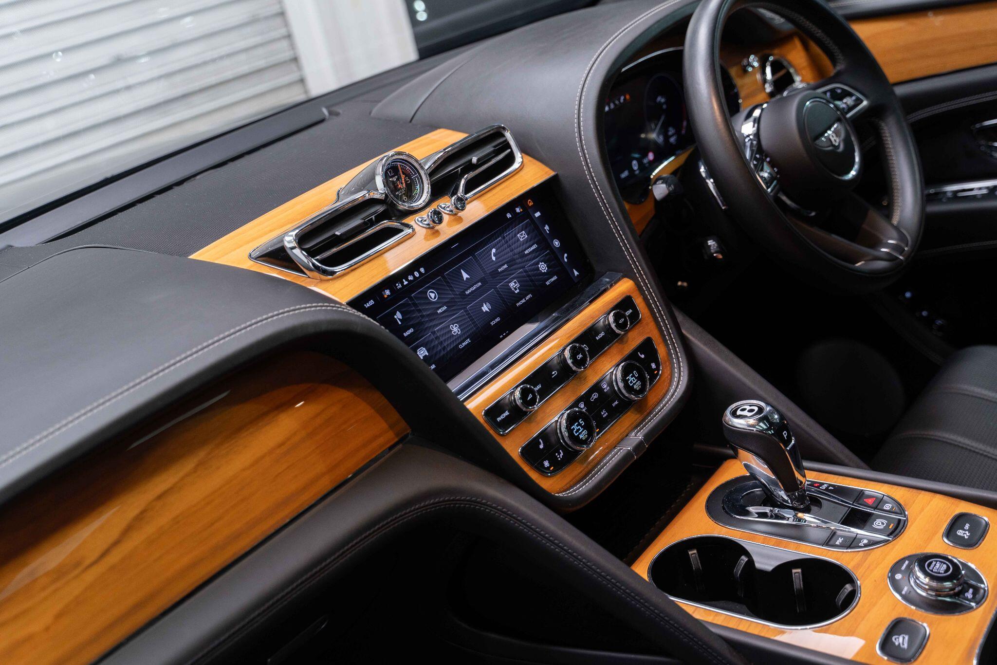 Bentley Bentayga 4.0 V8 Auto 4WD Euro 6 (s/s) 5dr 5dr Automatic 2025