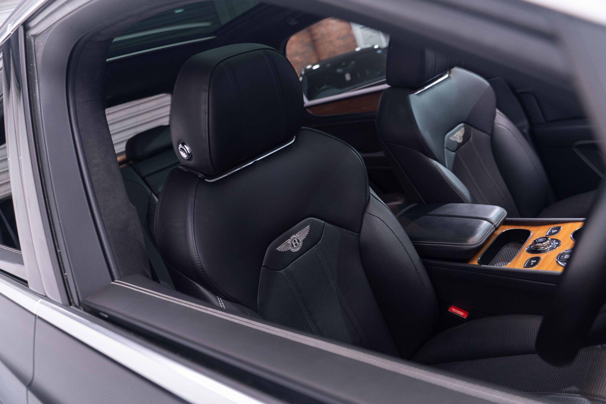 Bentley Bentayga 4.0 V8 Auto 4WD Euro 6 (s/s) 5dr 5dr Automatic 2025