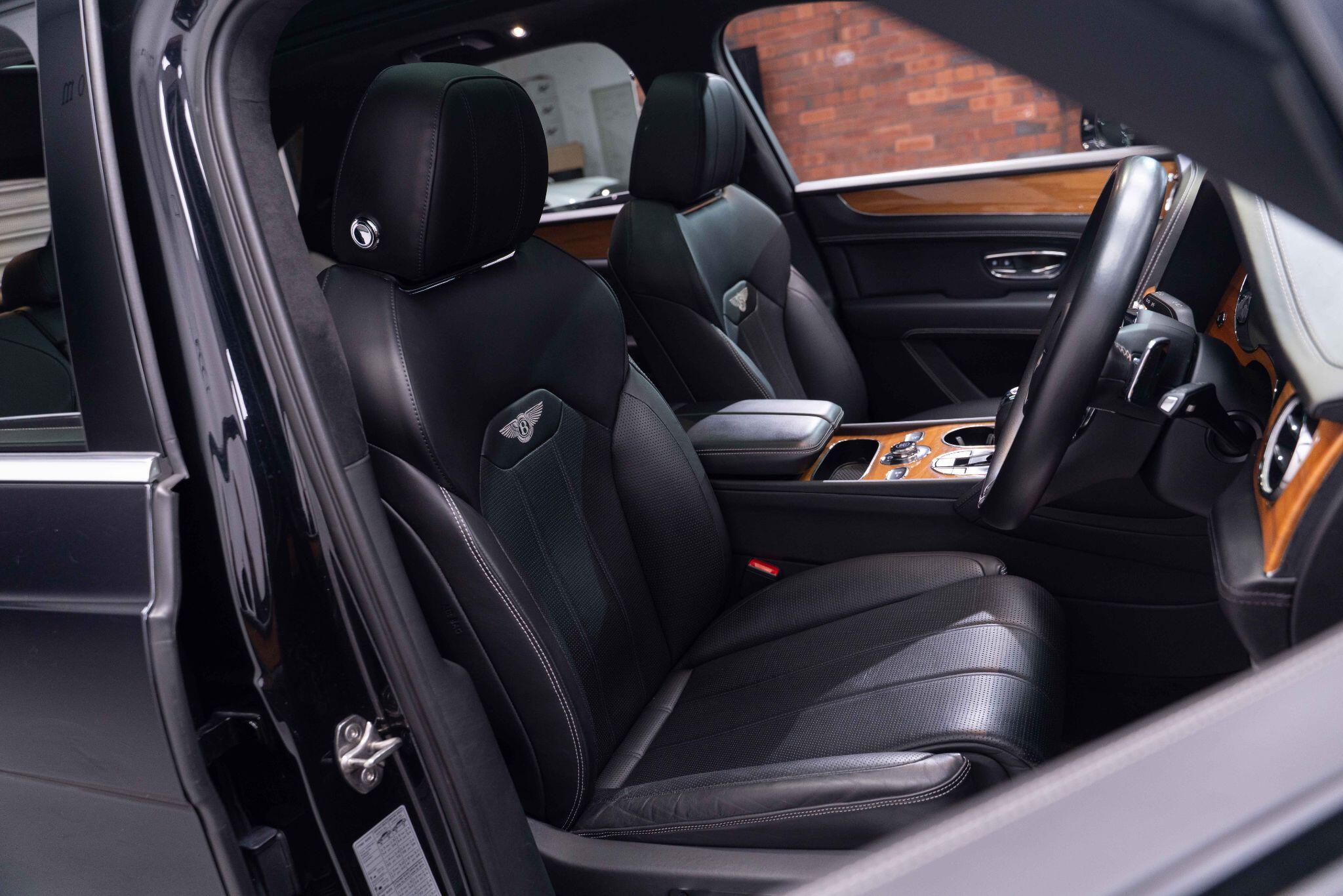 Bentley Bentayga 4.0 V8 Auto 4WD Euro 6 (s/s) 5dr 5dr Automatic 2025