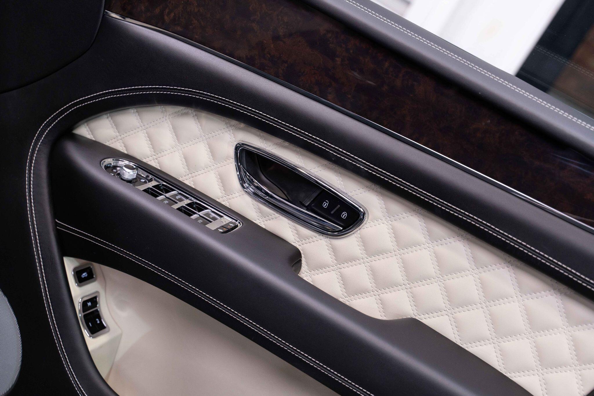 Bentley Bentayga 4.0 V8 Base Auto 4WD Euro 6 (s/s) 5dr 5dr Automatic 2025