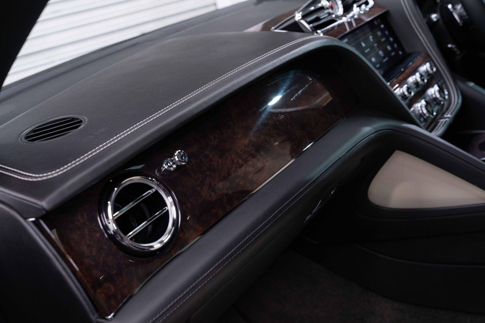 Bentley Bentayga 4.0 V8 Base Auto 4WD Euro 6 (s/s) 5dr 5dr Automatic 2025