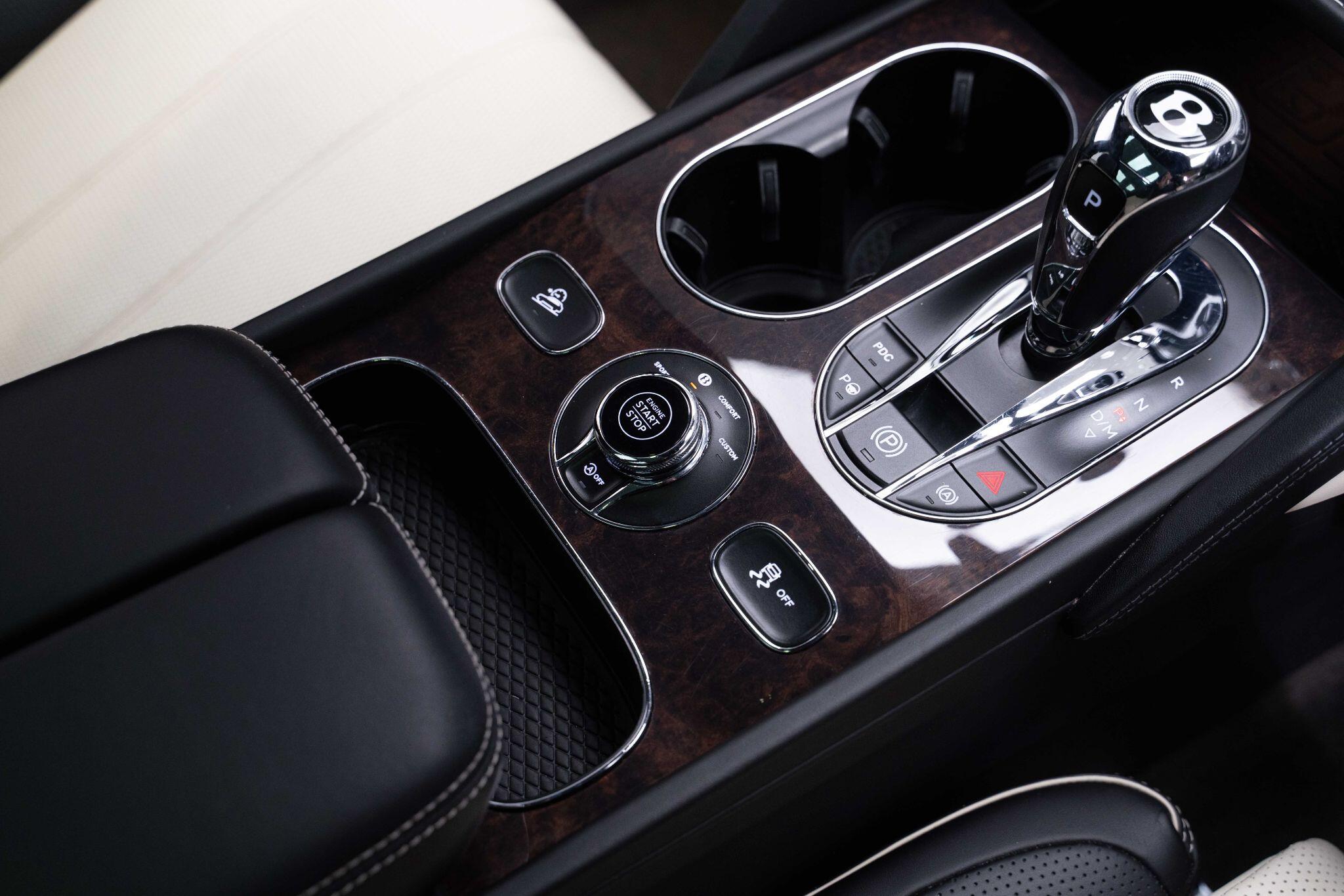 Bentley Bentayga 4.0 V8 Base Auto 4WD Euro 6 (s/s) 5dr 5dr Automatic 2025