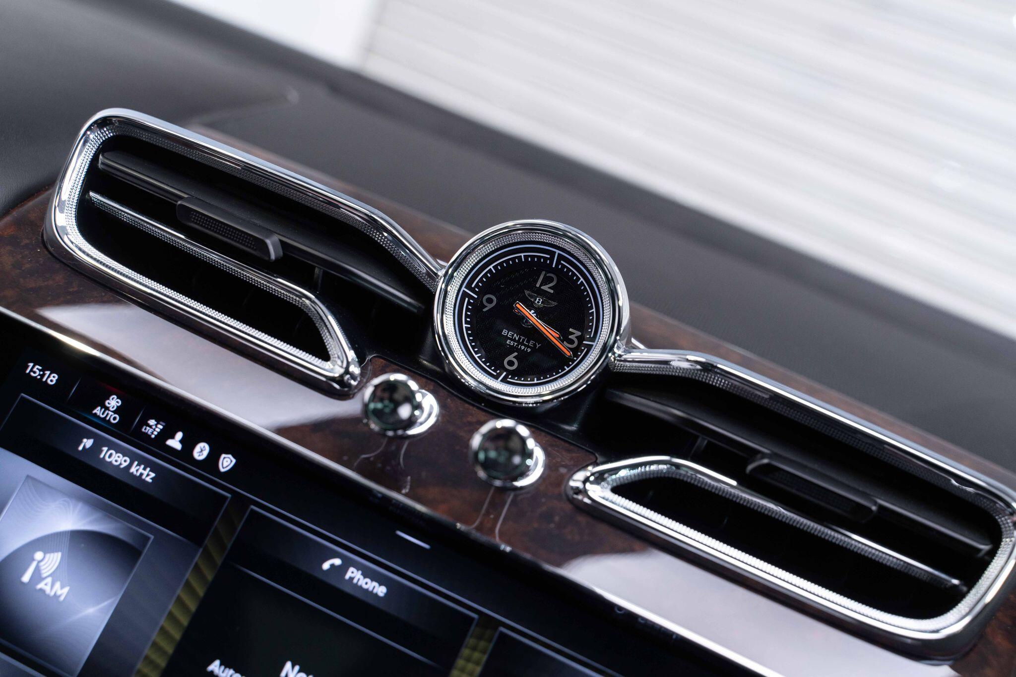 Bentley Bentayga 4.0 V8 Base Auto 4WD Euro 6 (s/s) 5dr 5dr Automatic 2025