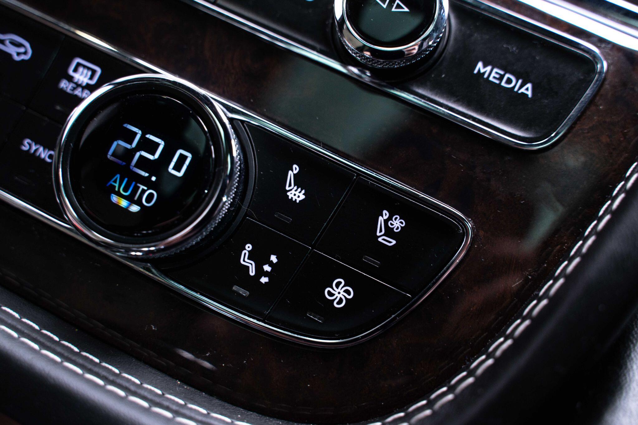 Bentley Bentayga 4.0 V8 Base Auto 4WD Euro 6 (s/s) 5dr 5dr Automatic 2025