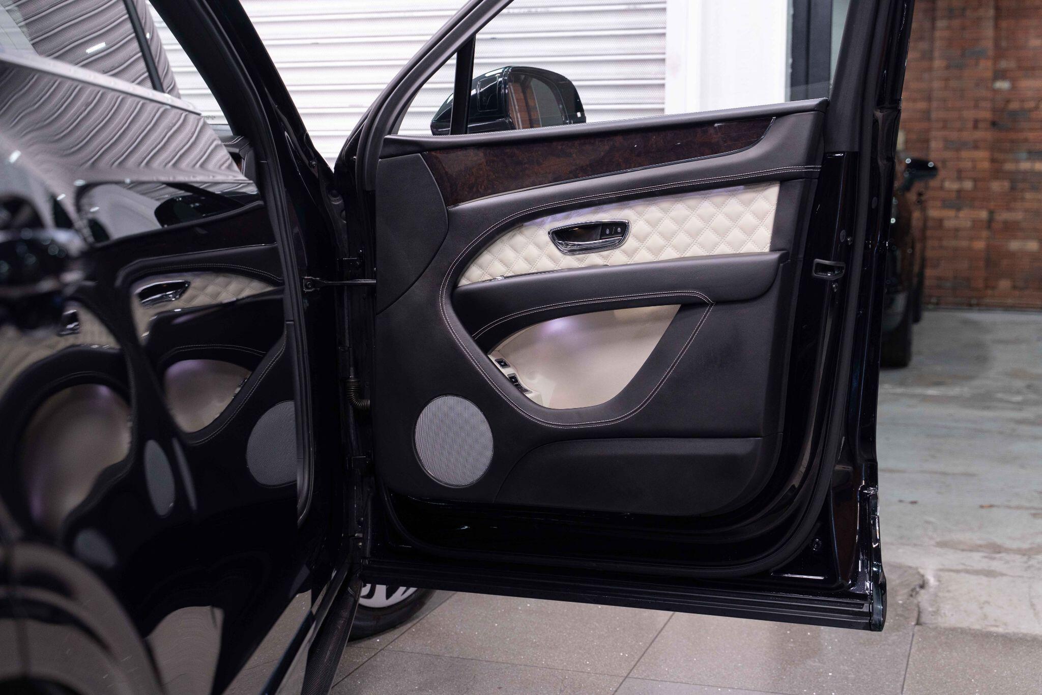 Bentley Bentayga 4.0 V8 Base Auto 4WD Euro 6 (s/s) 5dr 5dr Automatic 2025