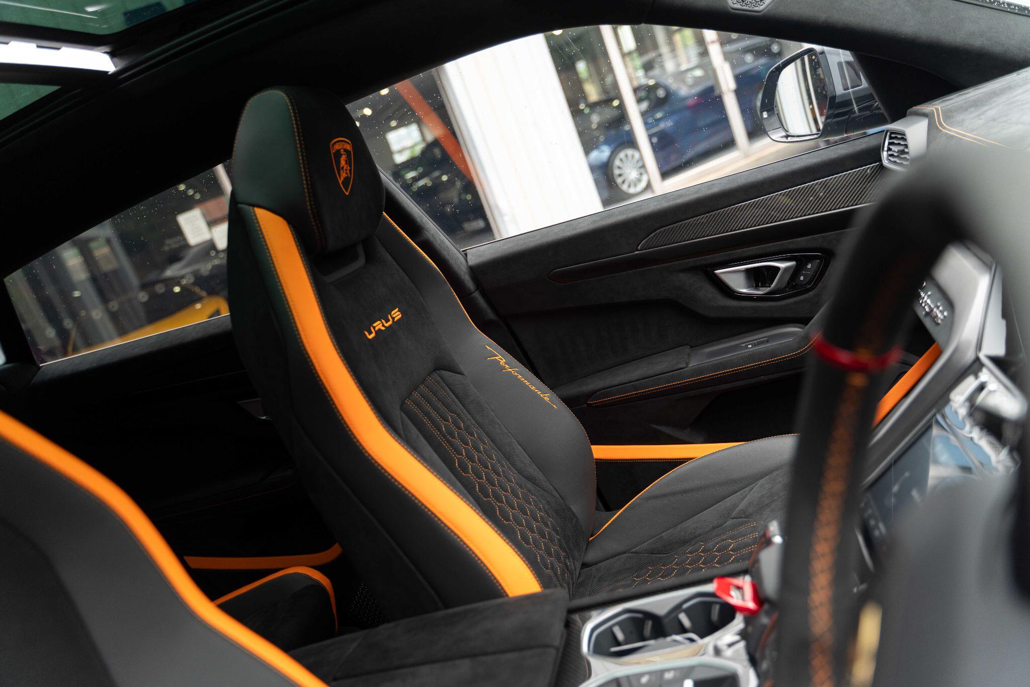 Lamborghini URUS 4.0 V8 BiTurbo Performante SUV 5dr Petrol Auto 4WD Euro 6 (666 ps) 5dr Automatic 2025