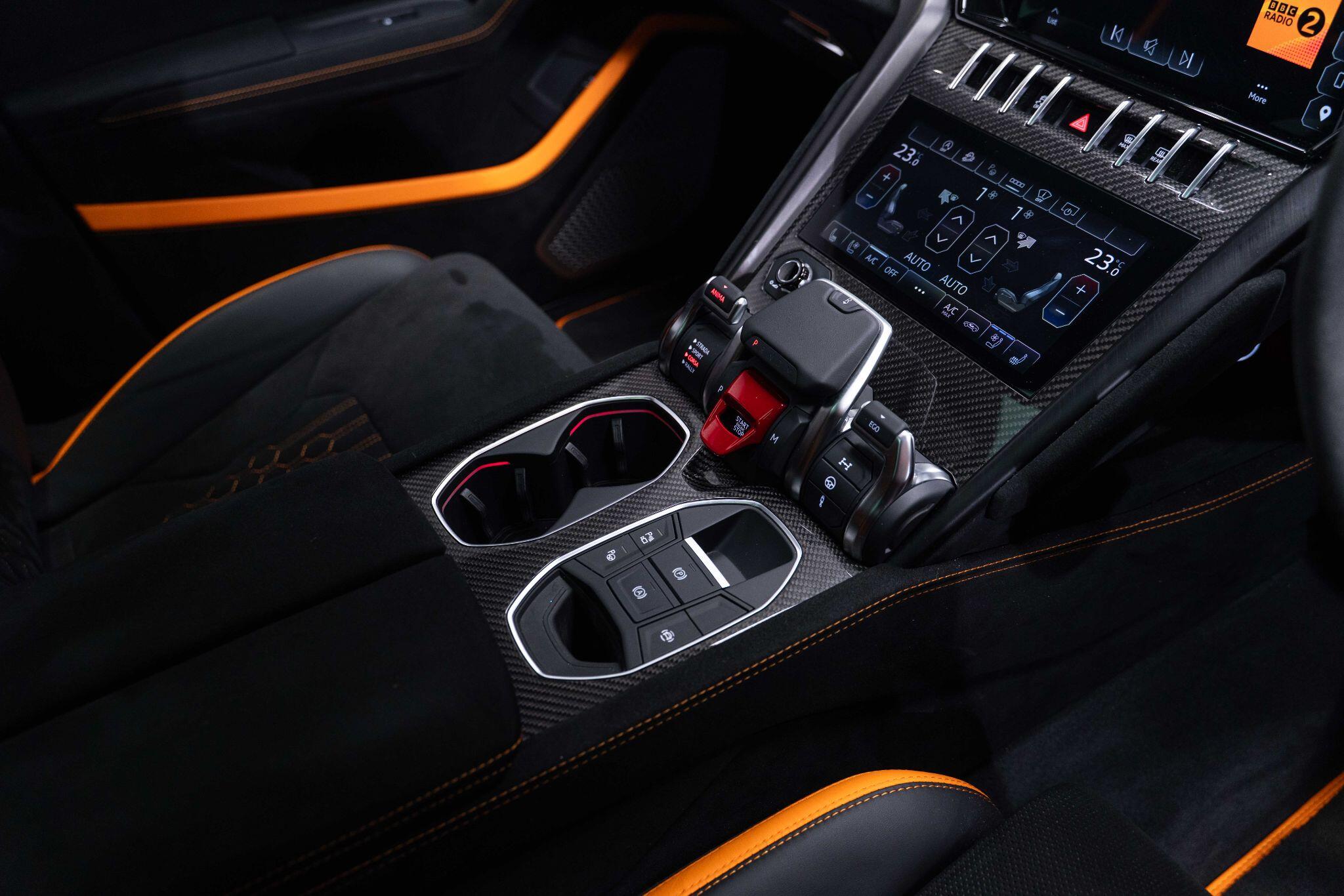 Lamborghini URUS 4.0 V8 BiTurbo Performante SUV 5dr Petrol Auto 4WD Euro 6 (666 ps) 5dr Automatic 2026