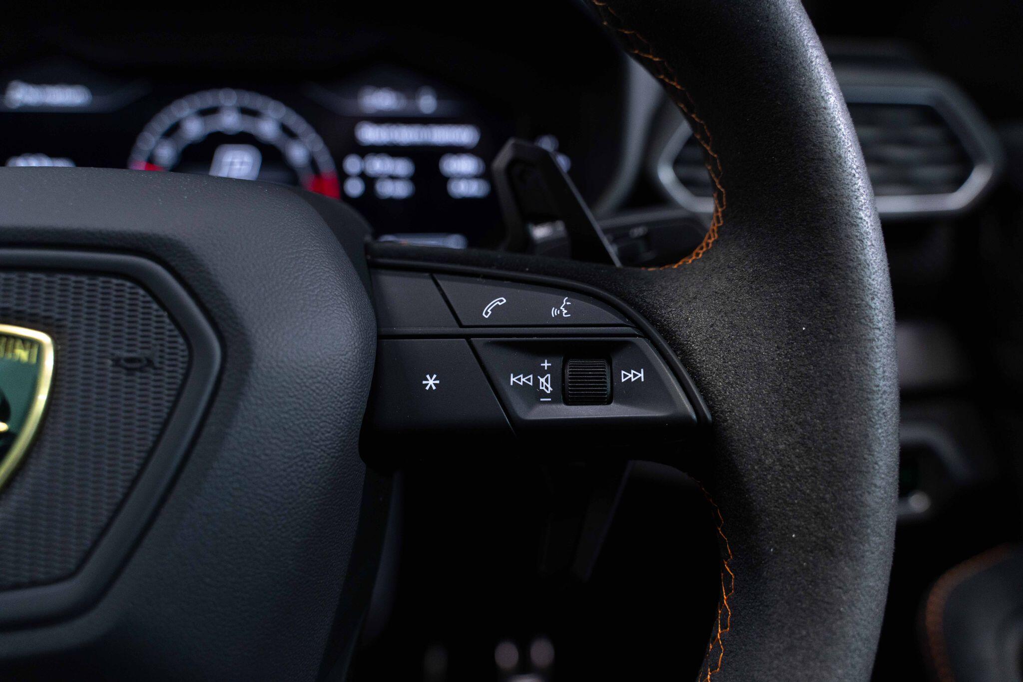 Lamborghini URUS 4.0 V8 BiTurbo Performante SUV 5dr Petrol Auto 4WD Euro 6 (666 ps) 5dr Automatic 2025