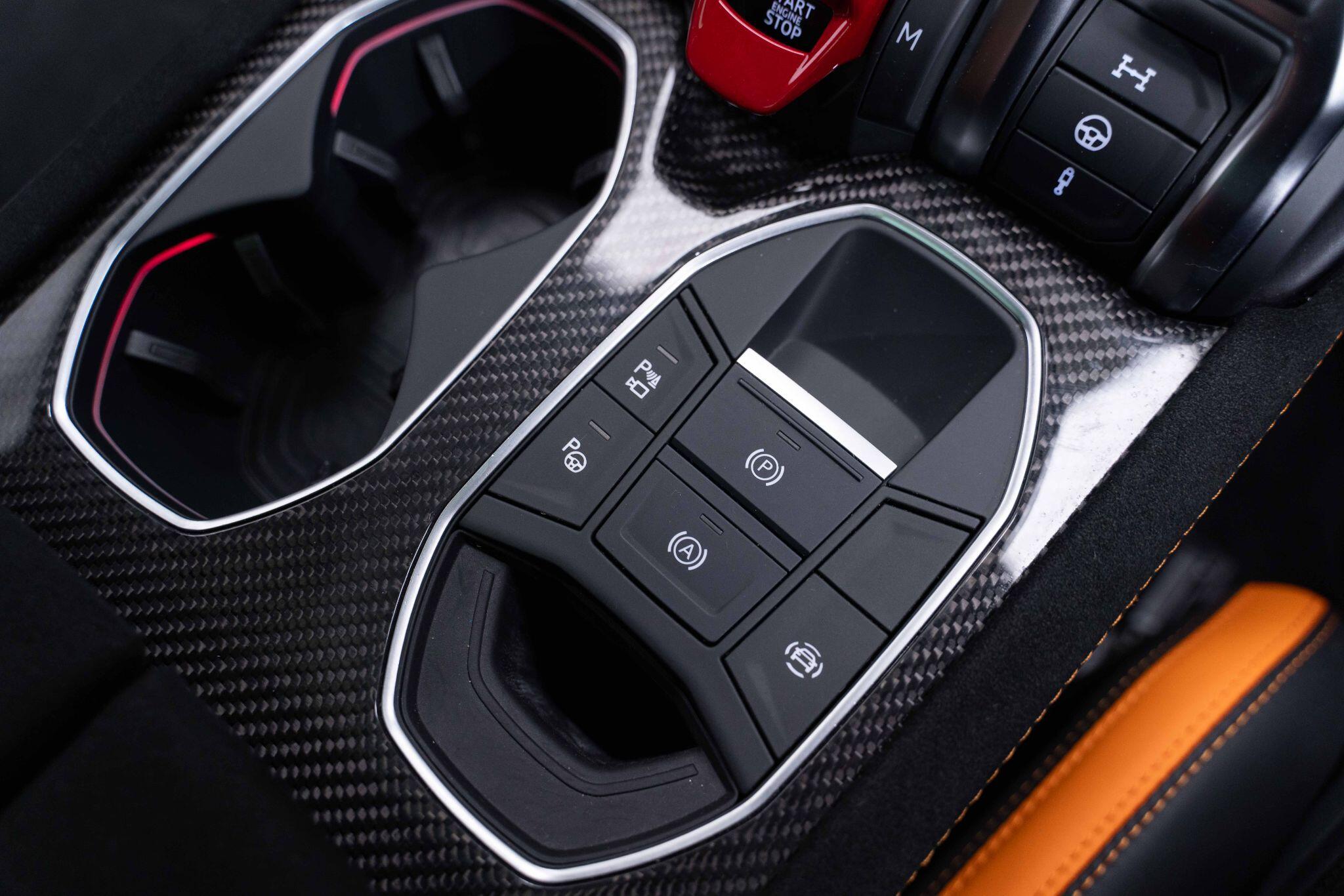 Lamborghini URUS 4.0 V8 BiTurbo Performante SUV 5dr Petrol Auto 4WD Euro 6 (666 ps) 5dr Automatic 2026