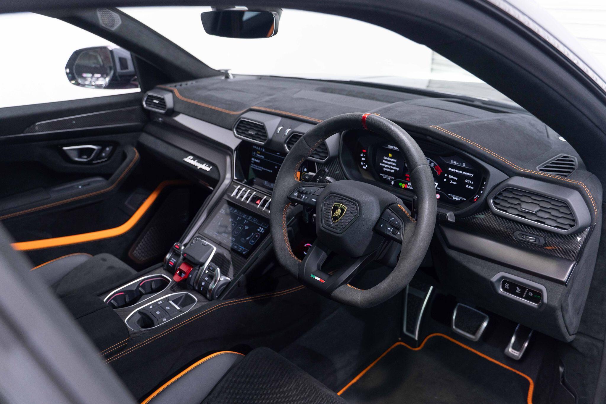 Lamborghini URUS 4.0 V8 BiTurbo Performante SUV 5dr Petrol Auto 4WD Euro 6 (666 ps) 5dr Automatic 2026