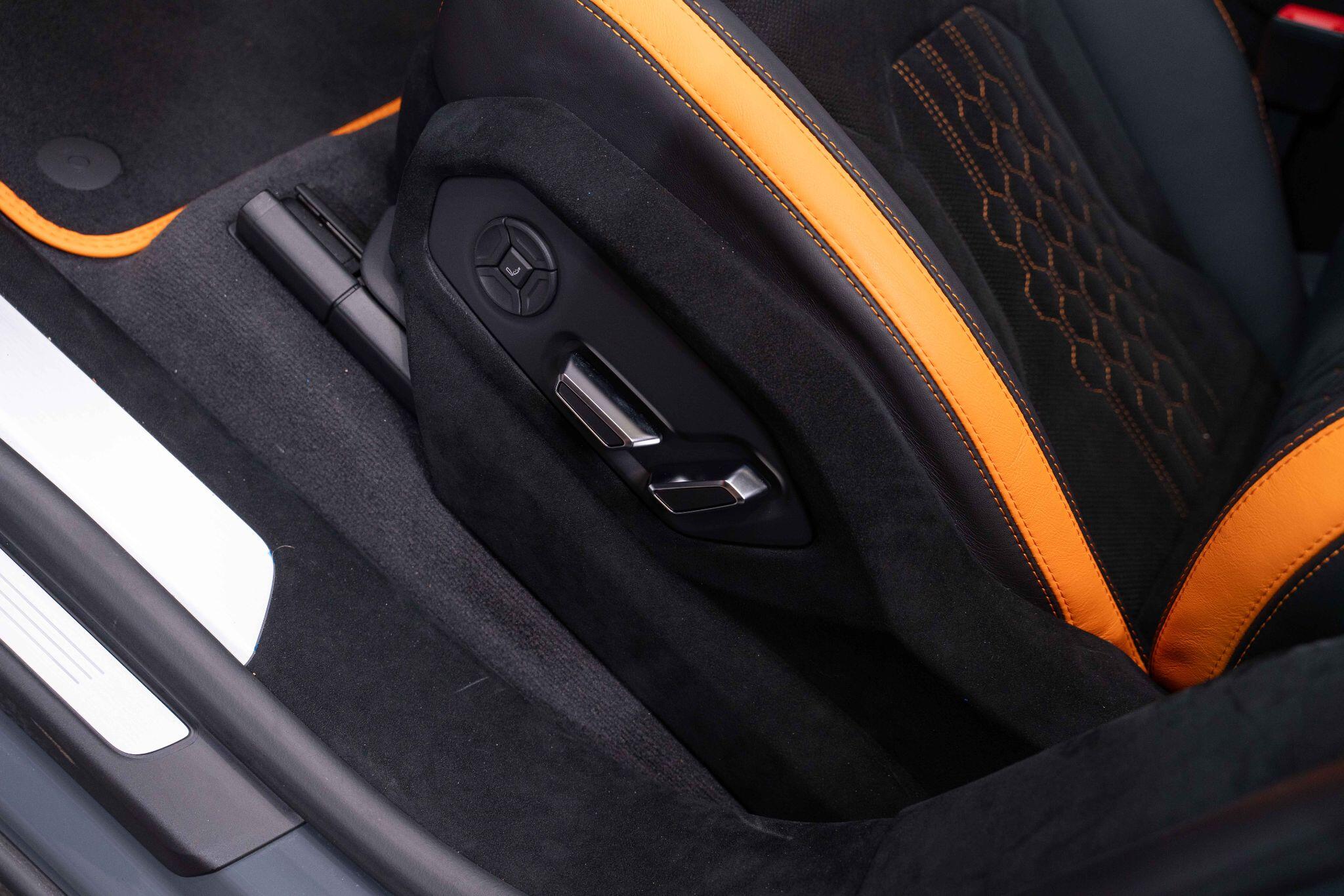 Lamborghini URUS 4.0 V8 BiTurbo Performante SUV 5dr Petrol Auto 4WD Euro 6 (666 ps) 5dr Automatic 2026