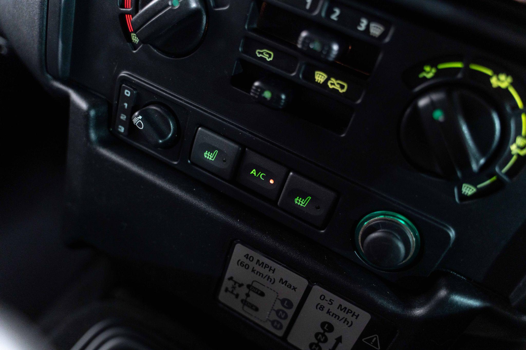 Land Rover Defender 90 2.2 TDCi XS 4WD SWB Euro 5 3dr 3dr Manual 2026