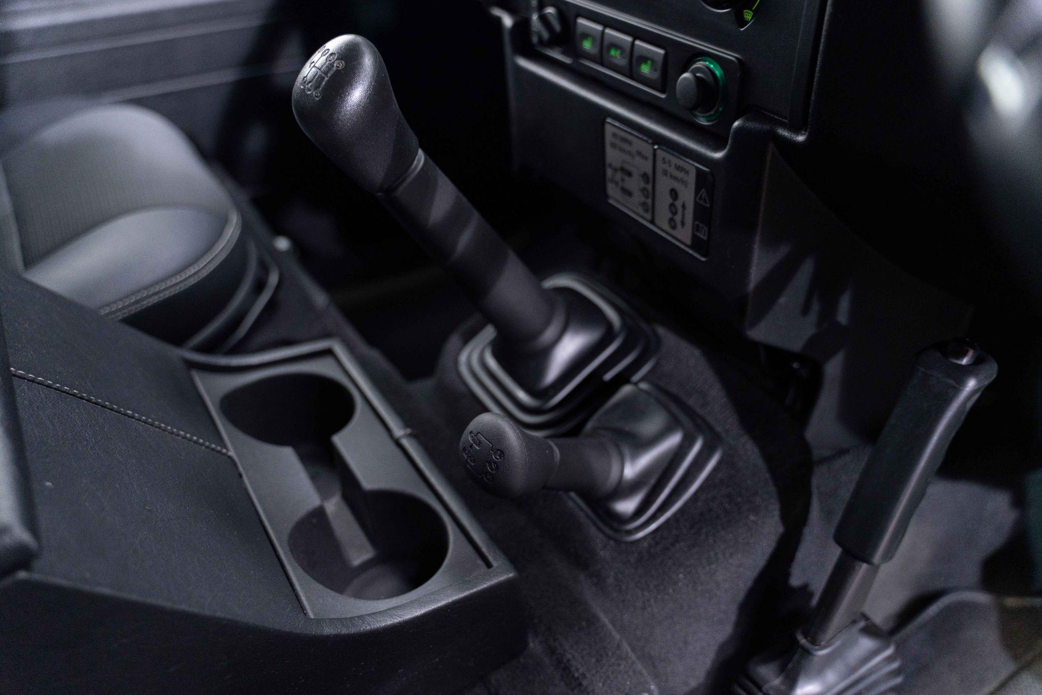 Land Rover Defender 90 2.2 TDCi XS 4WD SWB Euro 5 3dr 3dr Manual 2026