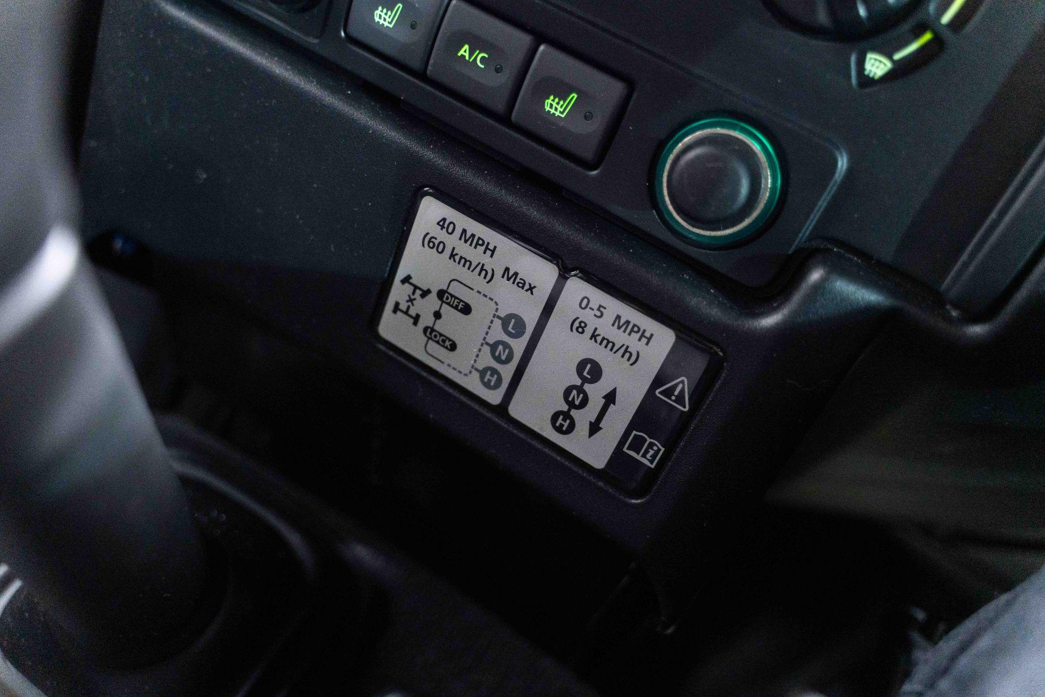 Land Rover Defender 90 2.2 TDCi XS 4WD SWB Euro 5 3dr 3dr Manual 2026