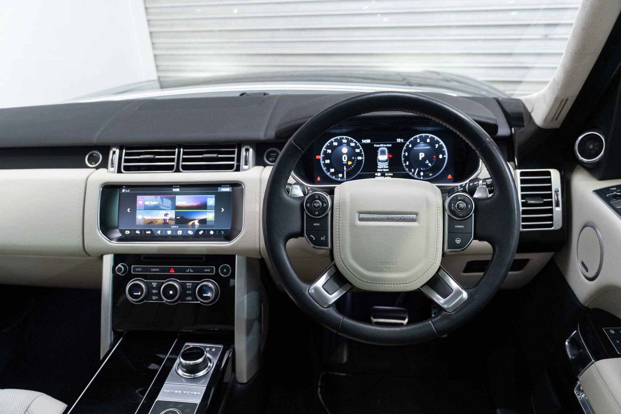 Land Rover Range Rover 5.0 P525 V8 Autobiography Auto 4WD Euro 6 (s/s) 5dr 5dr Automatic 2025