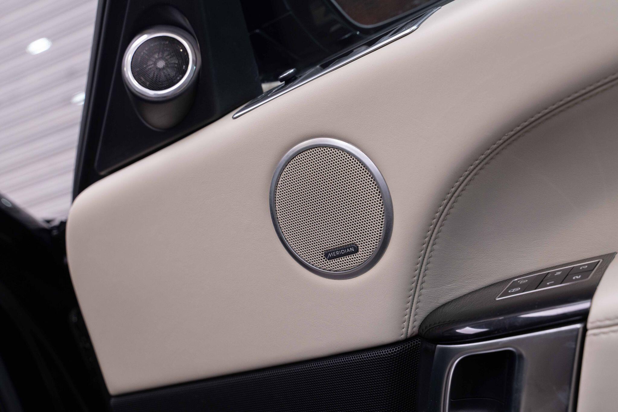 Land Rover Range Rover 5.0 P525 V8 Autobiography Auto 4WD Euro 6 (s/s) 5dr 5dr Automatic 2025