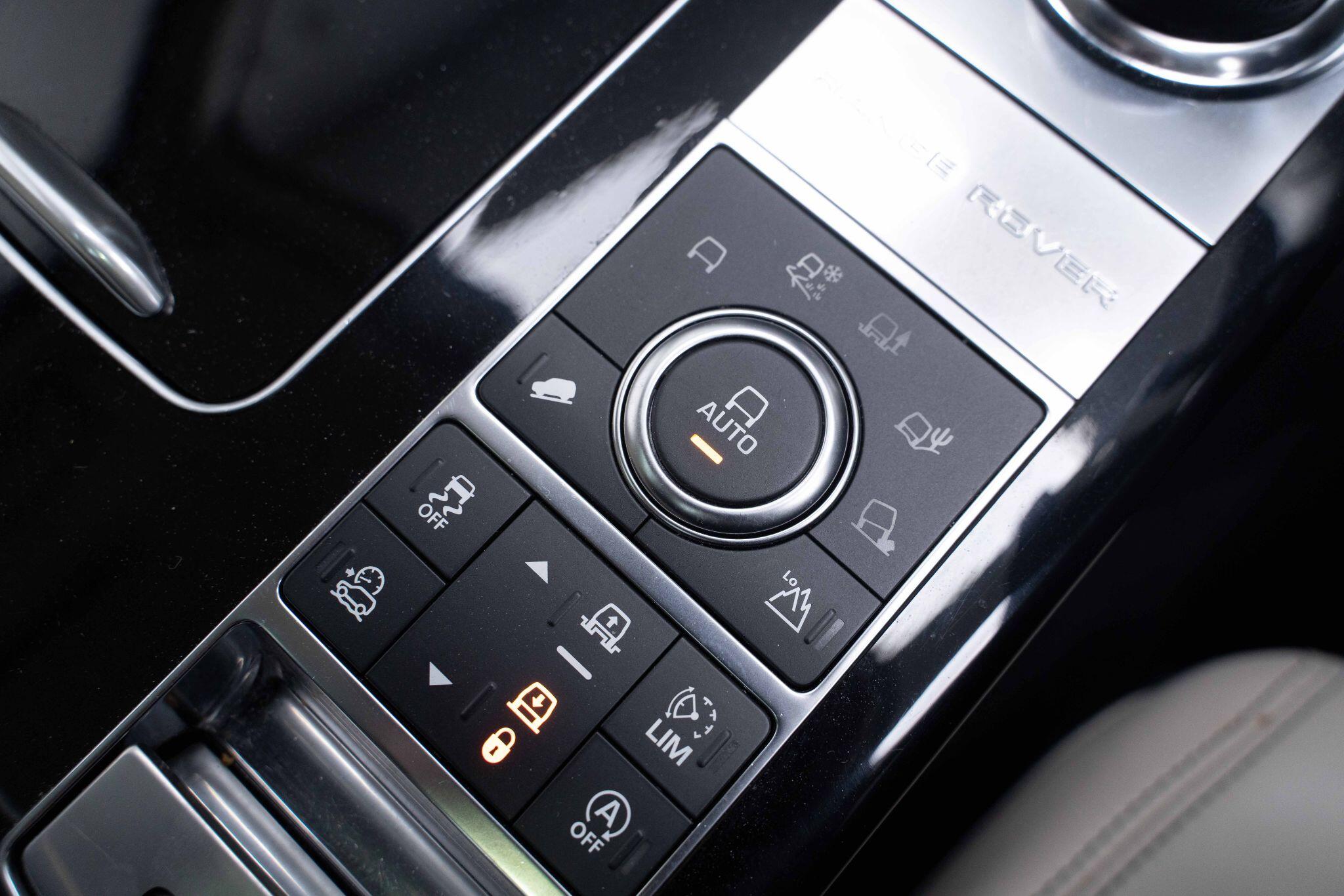 Land Rover Range Rover 5.0 P525 V8 Autobiography Auto 4WD Euro 6 (s/s) 5dr 5dr Automatic 2025