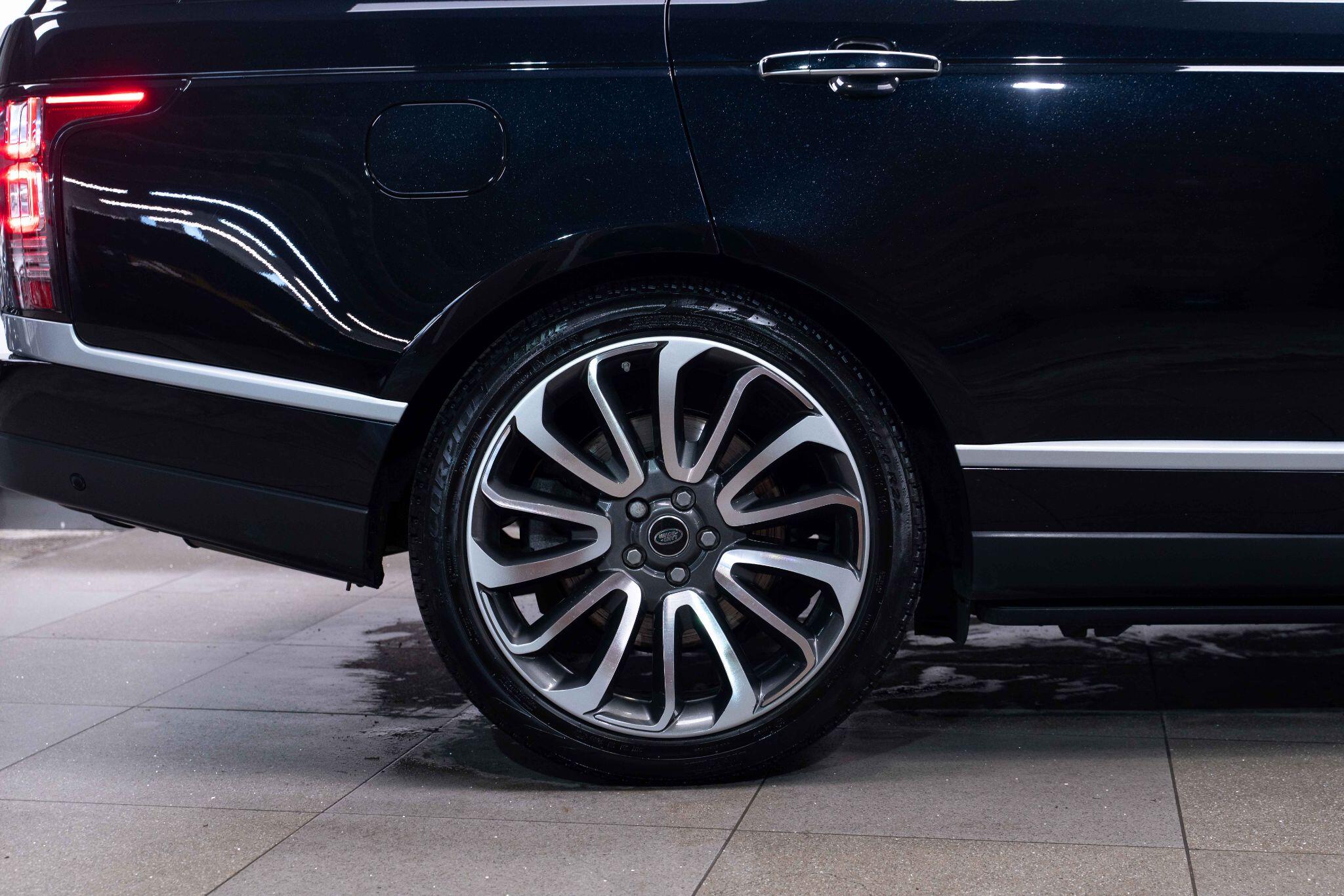 Land Rover Range Rover 5.0 P525 V8 Autobiography Auto 4WD Euro 6 (s/s) 5dr 5dr Automatic 2025