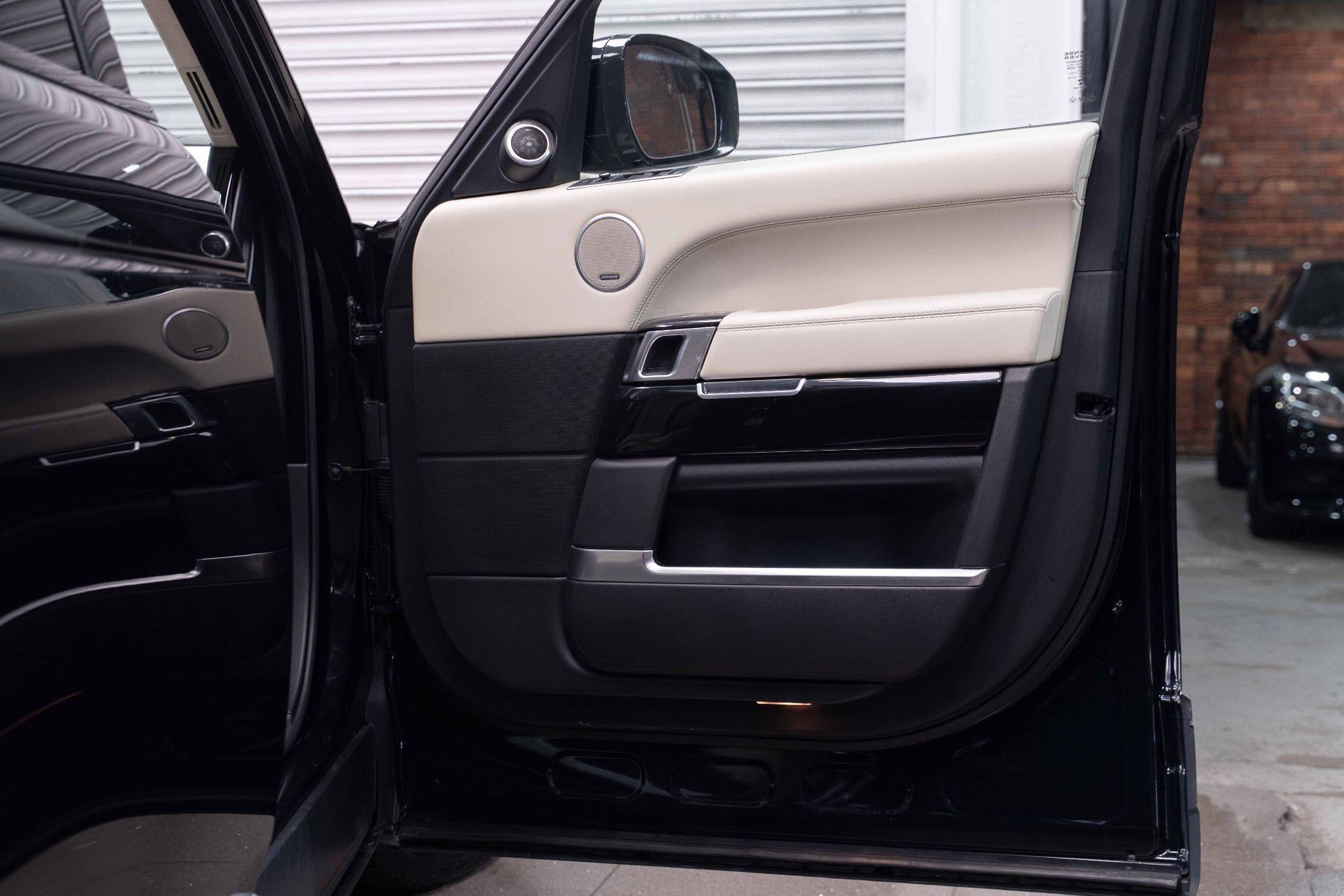 Land Rover Range Rover 5.0 P525 V8 Autobiography Auto 4WD Euro 6 (s/s) 5dr 5dr Automatic 2025