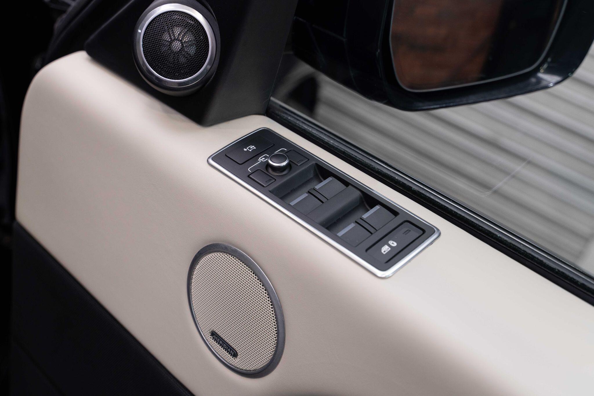 Land Rover Range Rover 5.0 P525 V8 Autobiography Auto 4WD Euro 6 (s/s) 5dr 5dr Automatic 2025