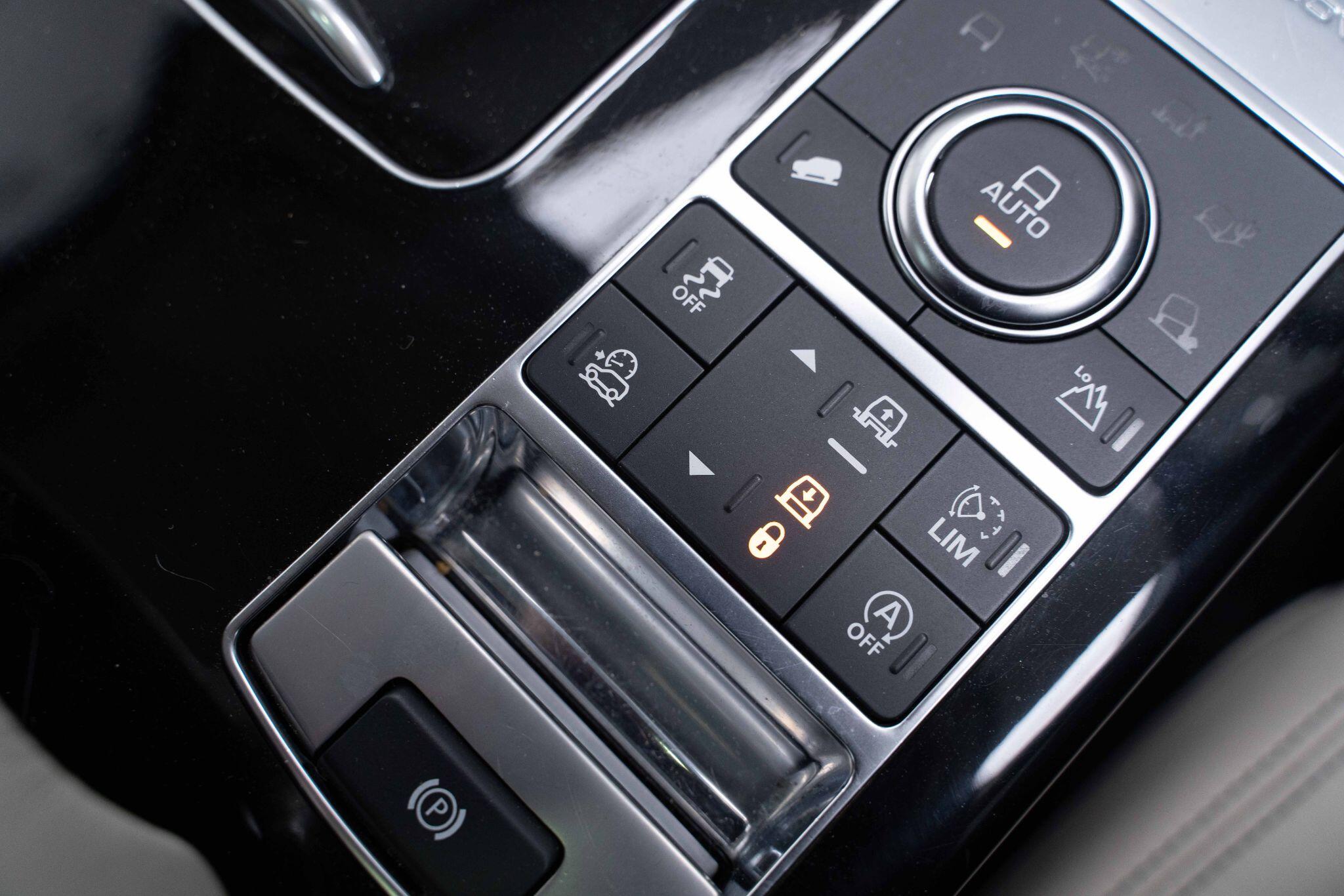 Land Rover Range Rover 5.0 P525 V8 Autobiography Auto 4WD Euro 6 (s/s) 5dr 5dr Automatic 2025