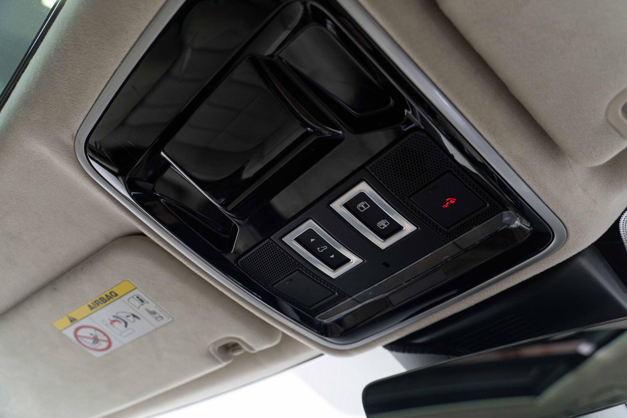 Land Rover Range Rover 5.0 P525 V8 Autobiography Auto 4WD Euro 6 (s/s) 5dr 5dr Automatic 2025