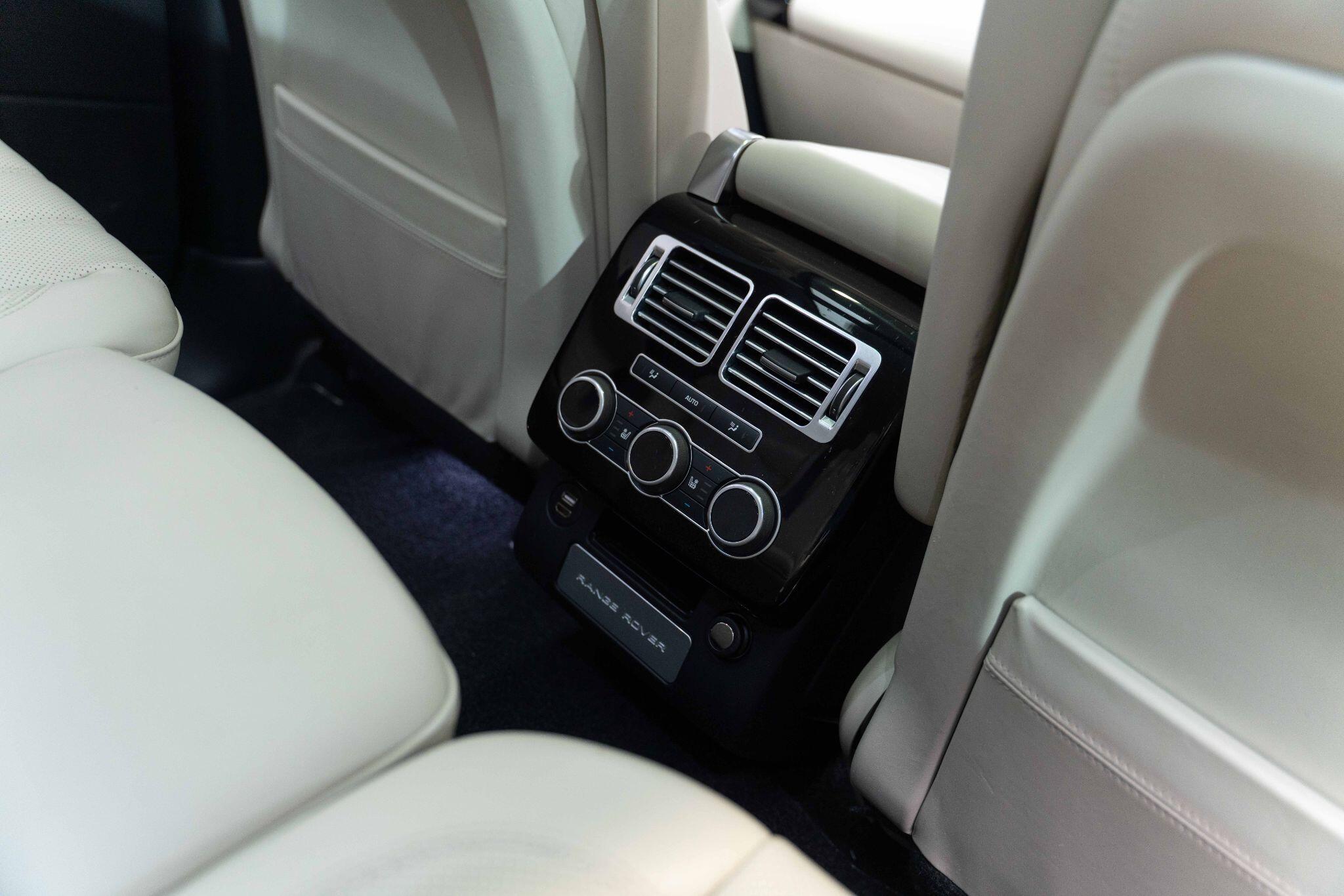 Land Rover Range Rover 5.0 P525 V8 Autobiography Auto 4WD Euro 6 (s/s) 5dr 5dr Automatic 2025