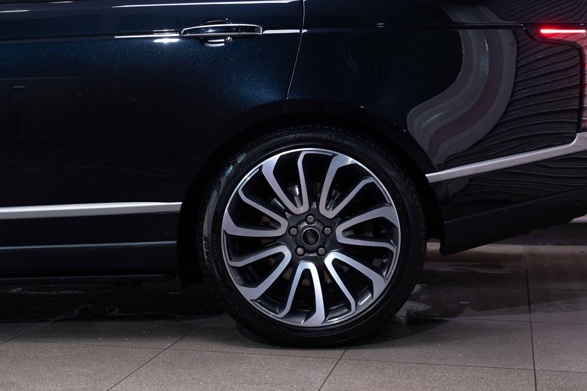 Land Rover Range Rover 5.0 P525 V8 Autobiography Auto 4WD Euro 6 (s/s) 5dr 5dr Automatic 2025