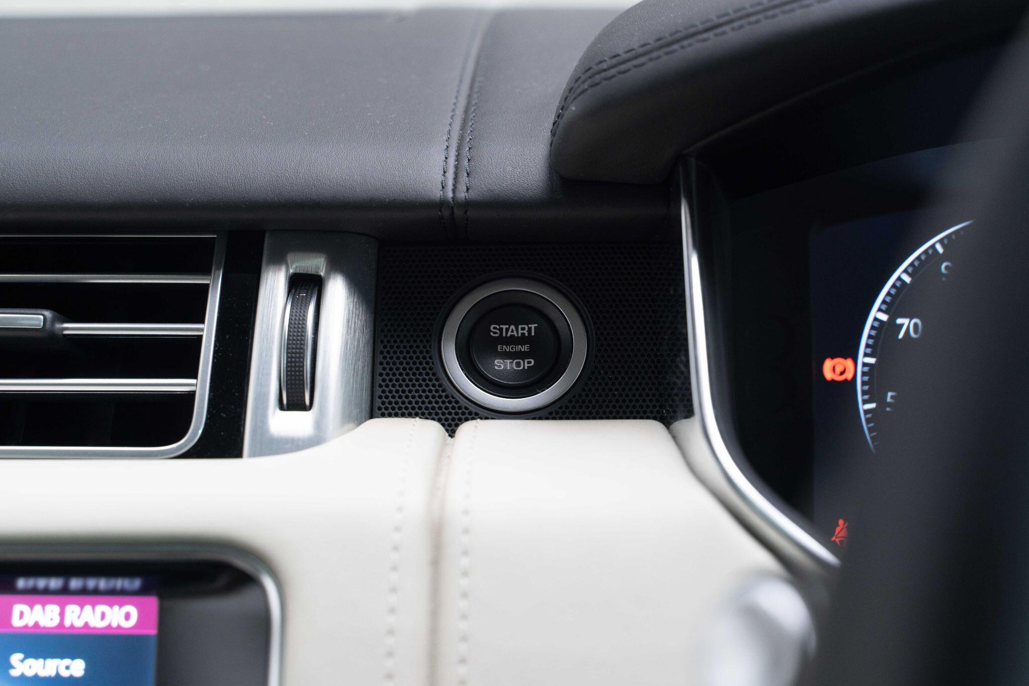 Land Rover Range Rover 5.0 P525 V8 Autobiography Auto 4WD Euro 6 (s/s) 5dr 5dr Automatic 2025