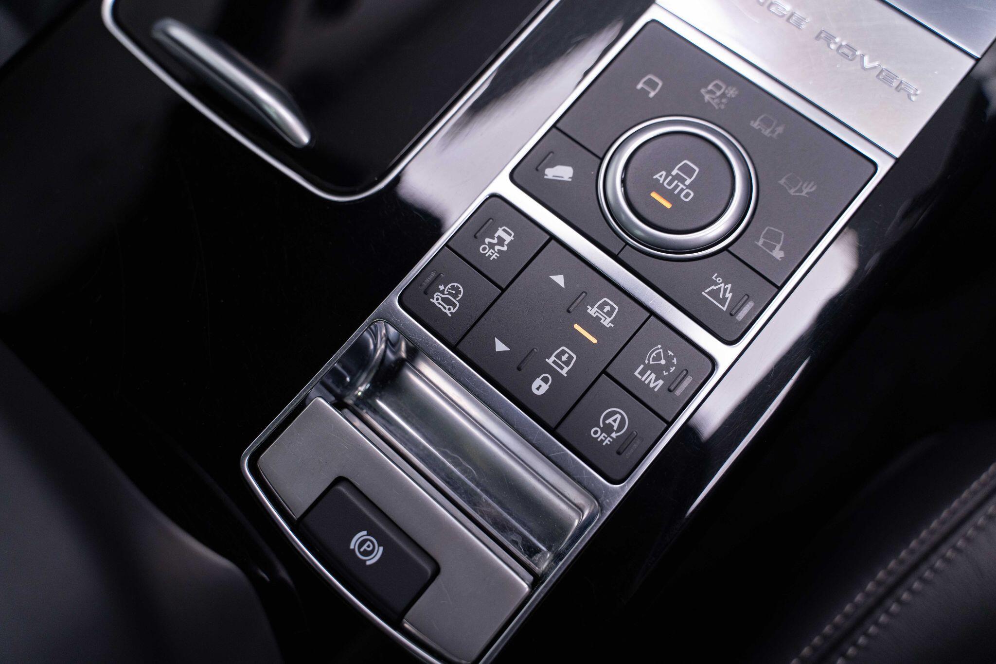 Land Rover Range Rover 5.0 V8 Autobiography Auto 4WD Euro 6 (s/s) 5dr 5dr Automatic 2025