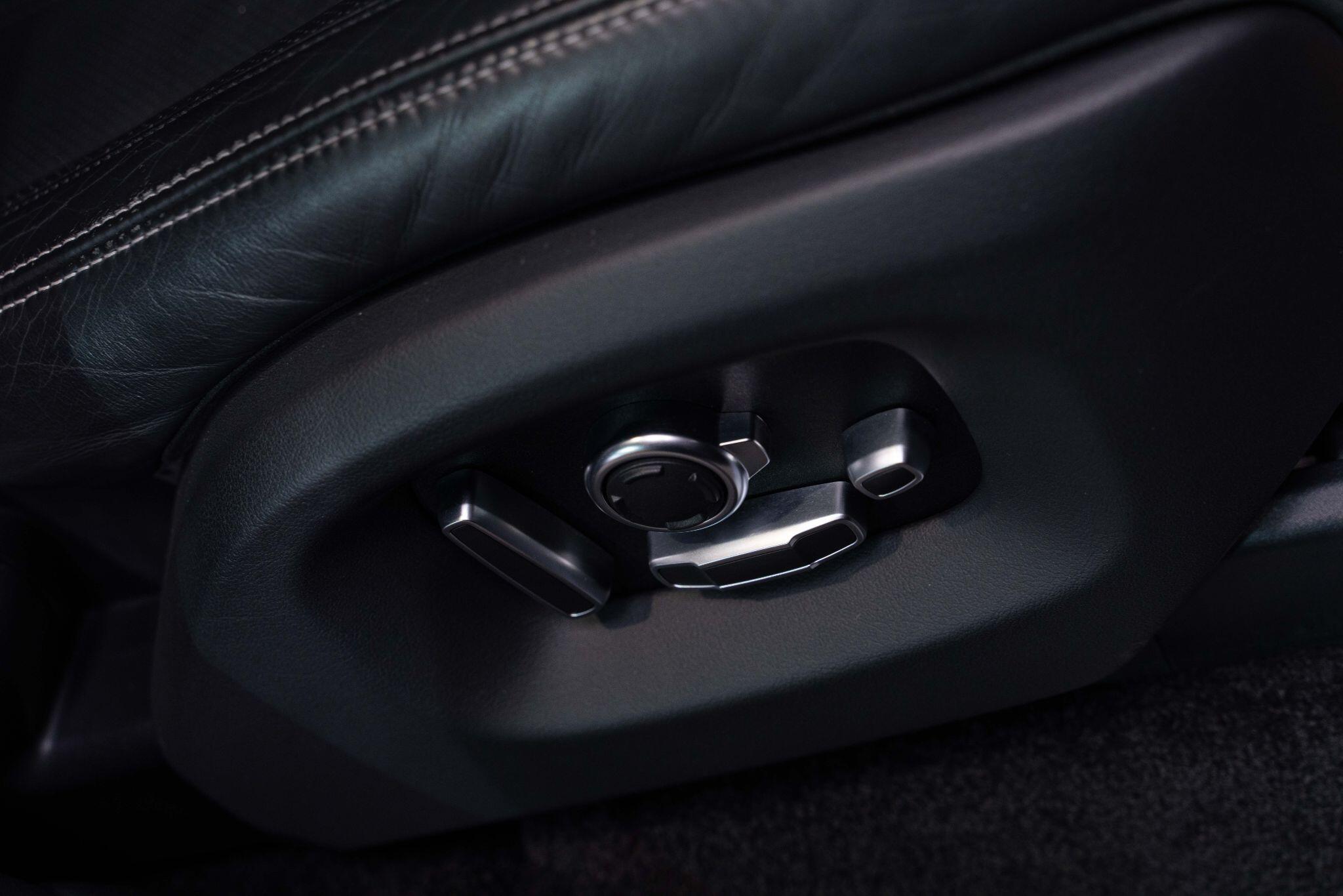 Land Rover Range Rover 5.0 V8 Autobiography Auto 4WD Euro 6 (s/s) 5dr 5dr Automatic 2025