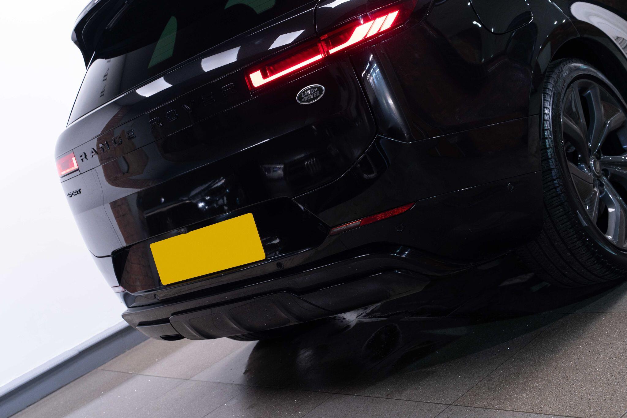 Land Rover Range Rover Sport 3.0 D300 MHEV Autobiography Auto 4WD Euro 6 (s/s) 5dr 5dr Automatic 2026