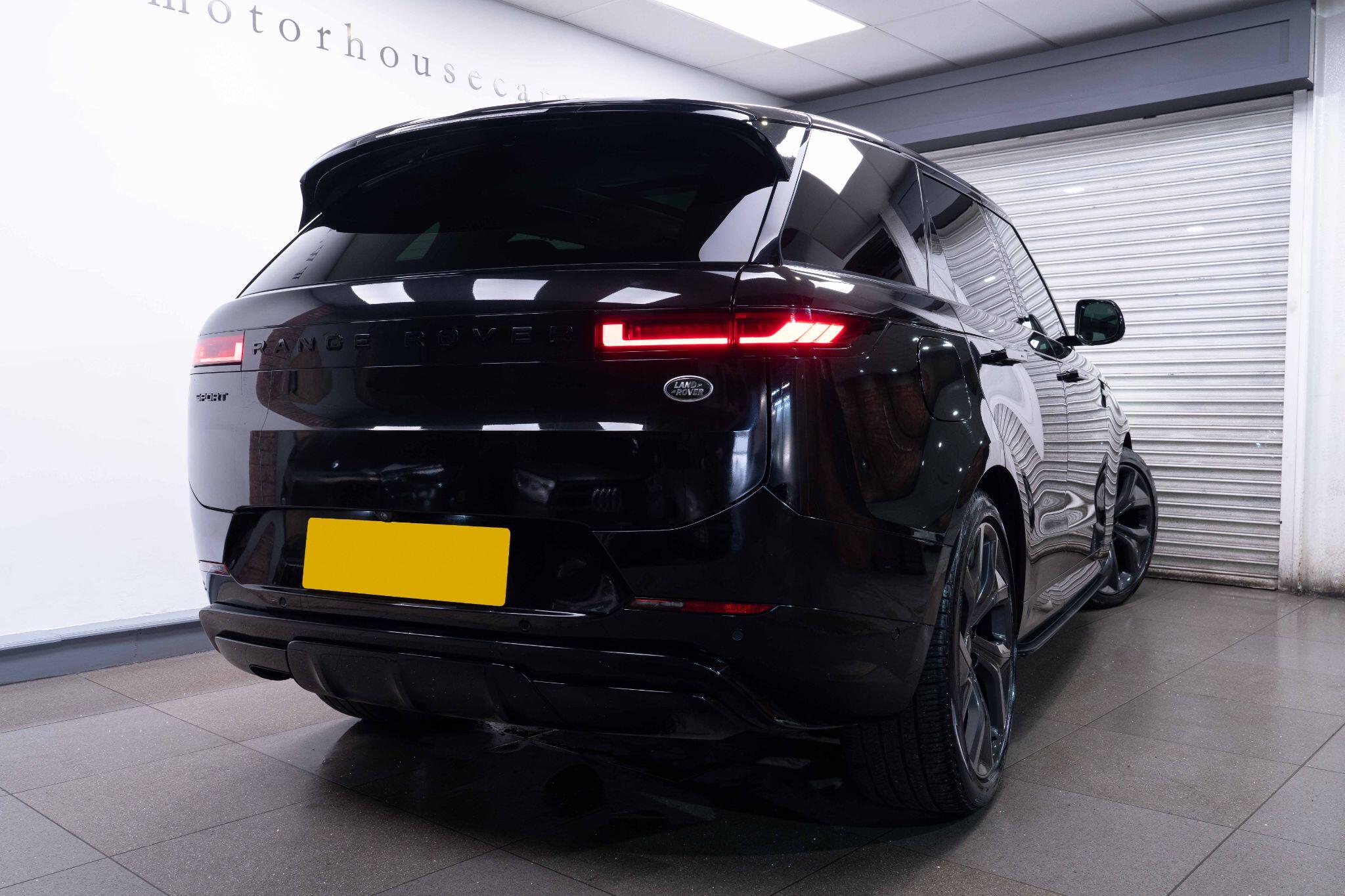 Land Rover Range Rover Sport 3.0 D300 MHEV Autobiography Auto 4WD Euro 6 (s/s) 5dr 5dr Automatic 2026