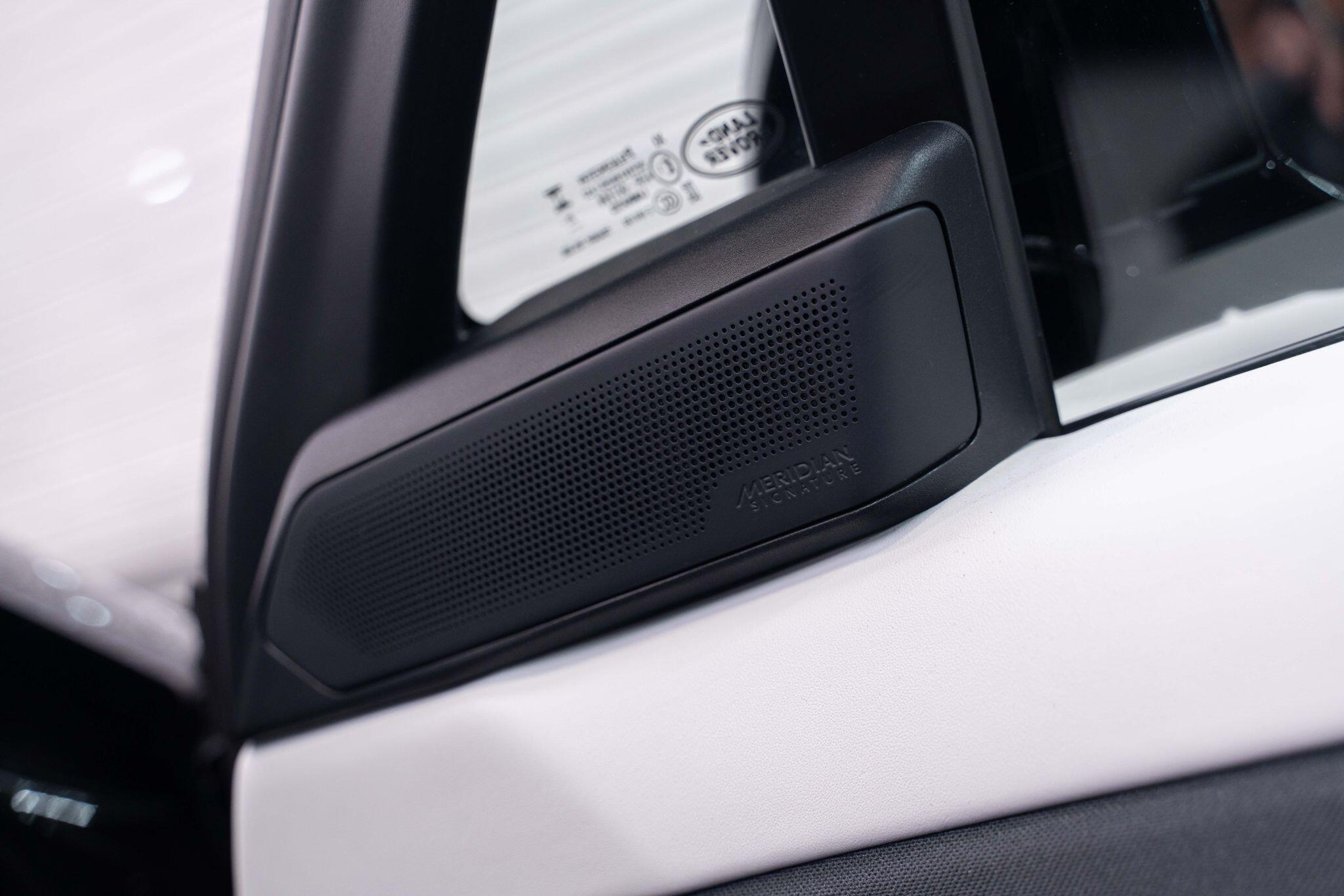 Land Rover Range Rover Sport 4.4 P635 V8 MHEV SV Edition One Gloss Auto 4WD Euro 6 (s/s) 5dr 5dr Automatic 2025