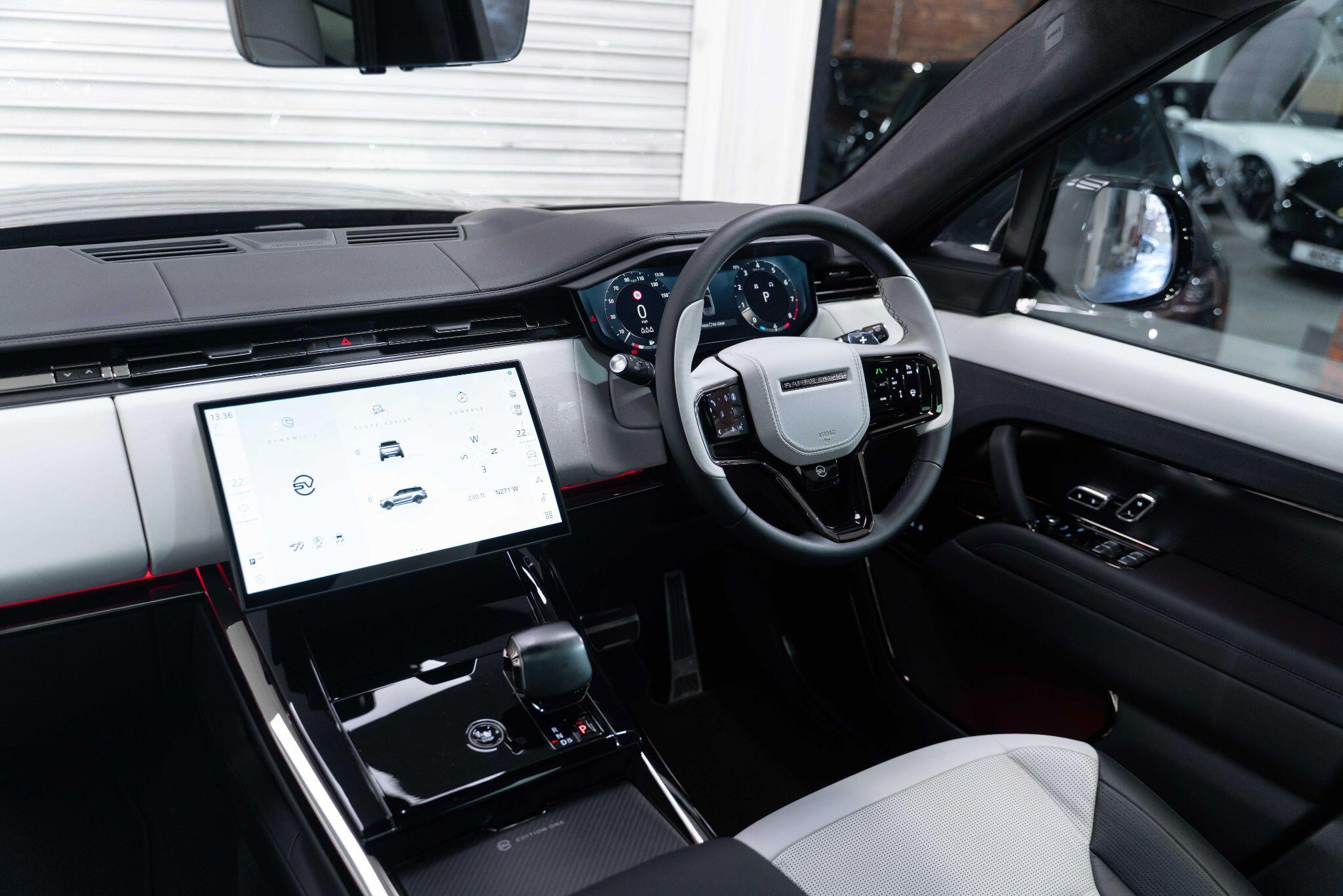 Land Rover Range Rover Sport 4.4 P635 V8 MHEV SV Edition One Gloss Auto 4WD Euro 6 (s/s) 5dr 5dr Automatic 2025