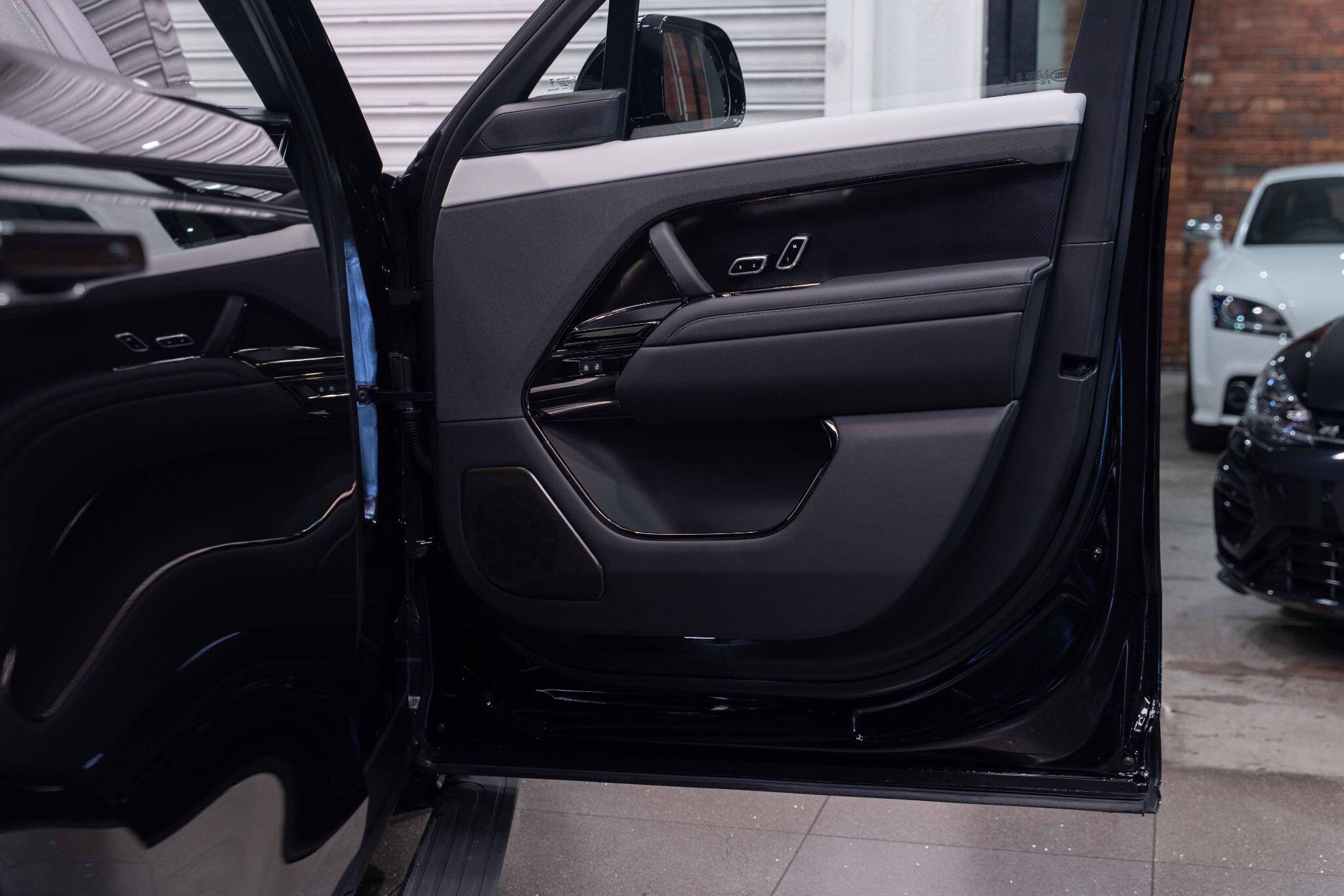 Land Rover Range Rover Sport 4.4 P635 V8 MHEV SV Edition One Gloss Auto 4WD Euro 6 (s/s) 5dr 5dr Automatic 2025