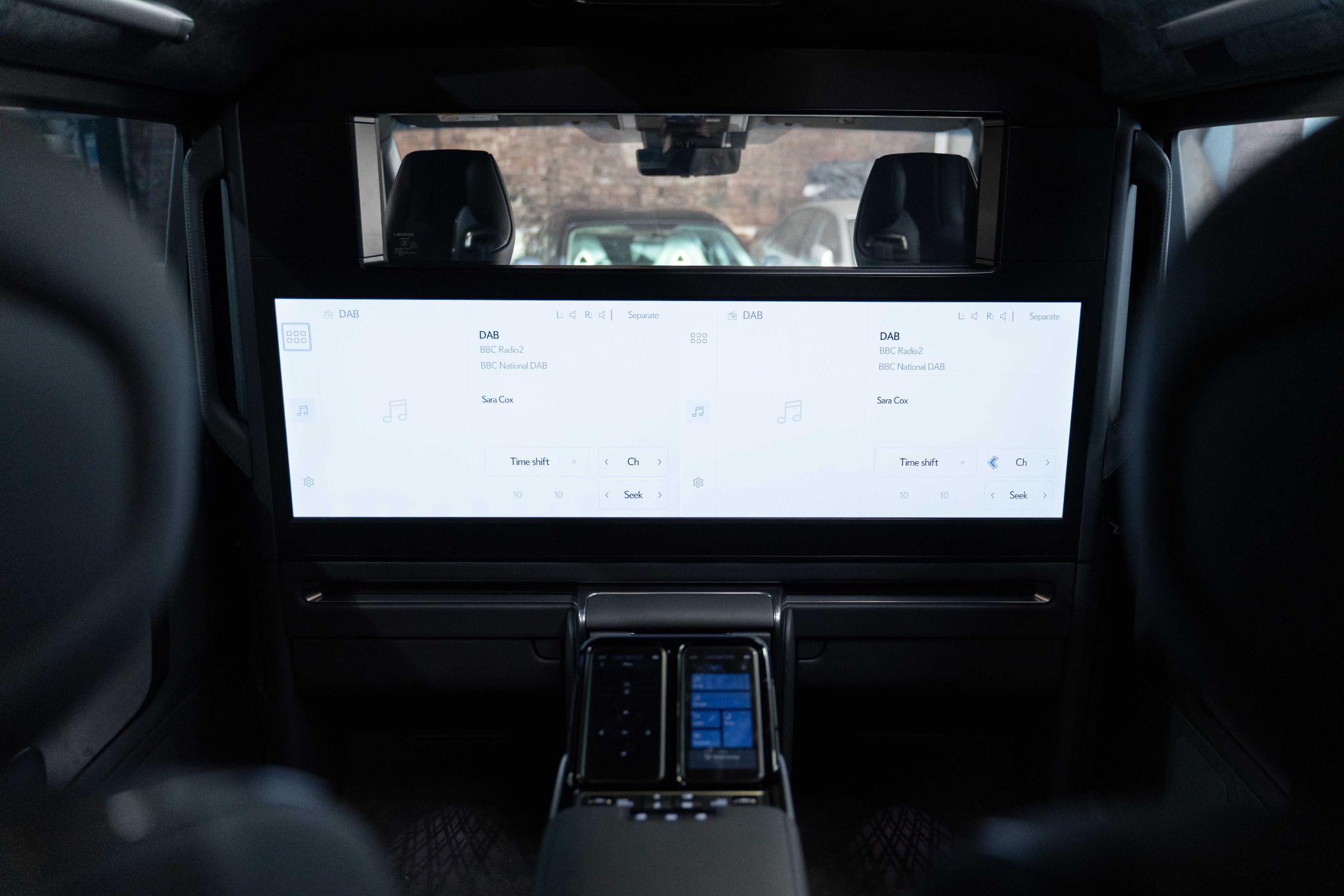 Lexus Lm 2.5 350h Takumi E-CVT AWD Euro 6 (s/s) 5dr 5dr Automatic 2026