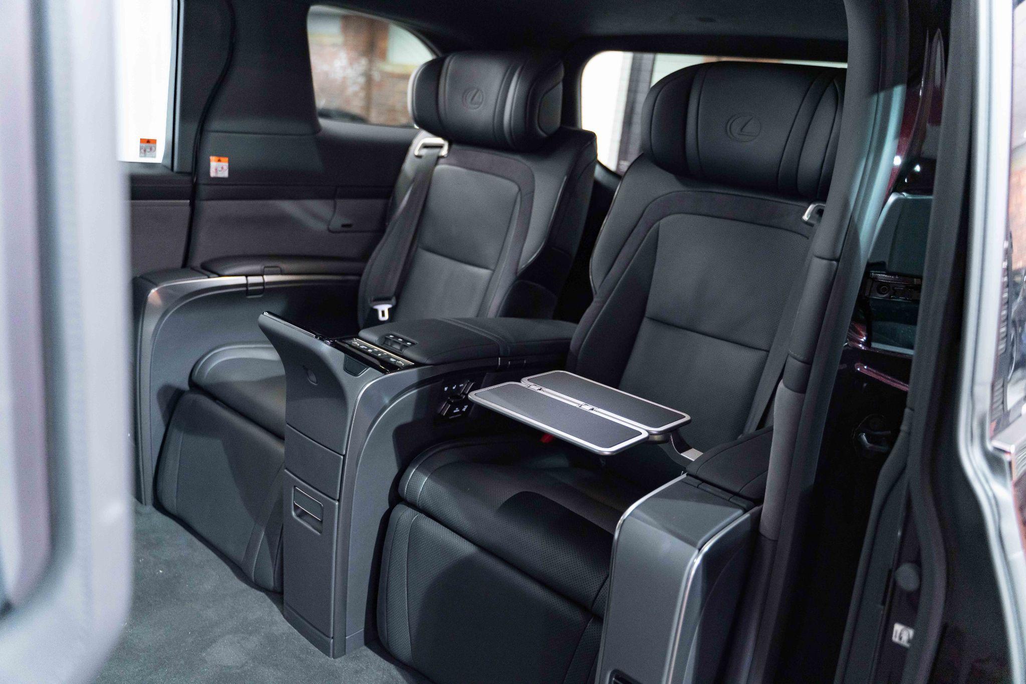 Lexus Lm 2.5 350h Takumi E-CVT AWD Euro 6 (s/s) 5dr 5dr Automatic 2026