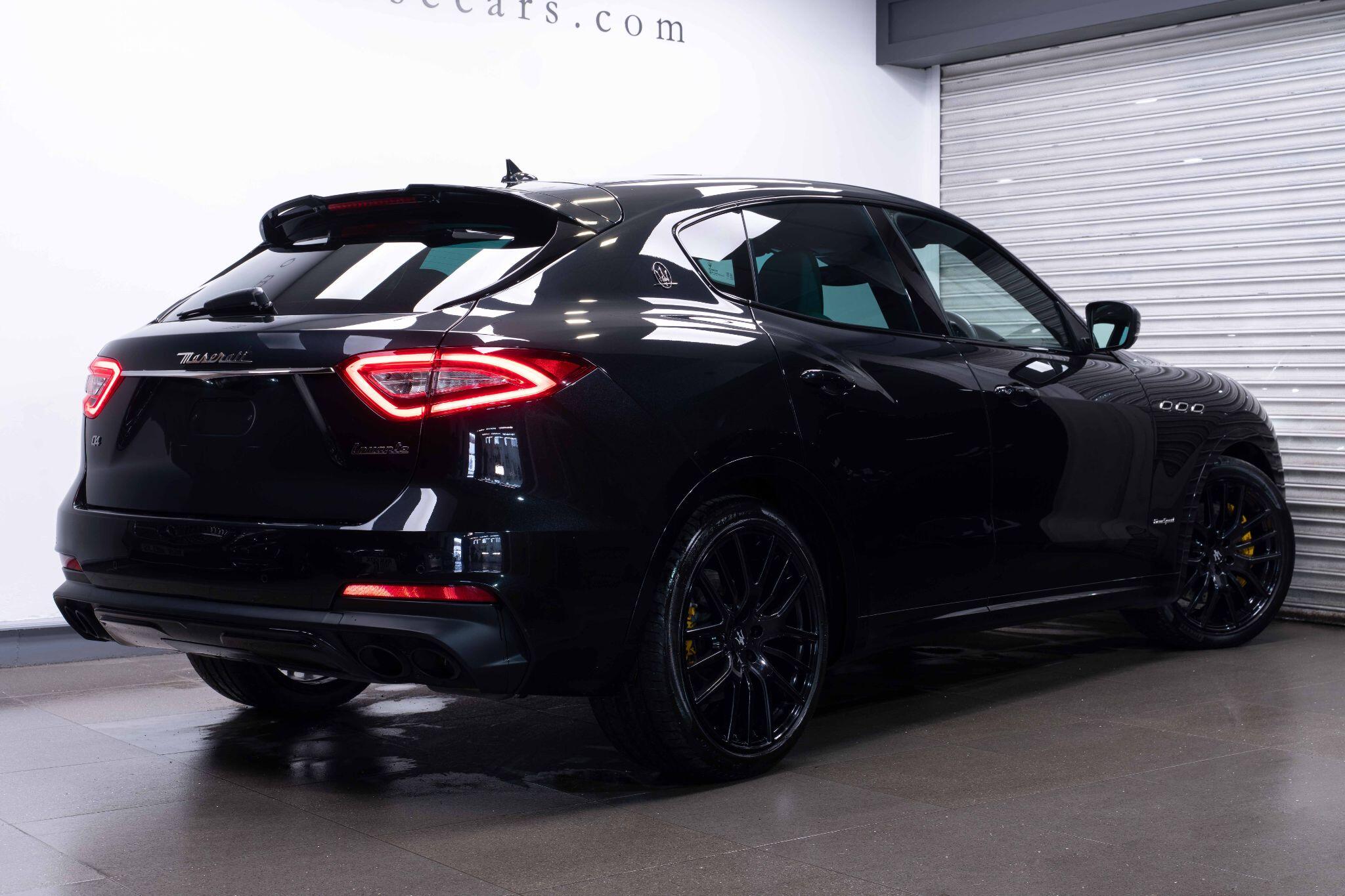 2019 Maserati Levante 3.0 V6 GranSport Nerissimo ZF 4WD Euro 6 (s/s) 5dr, exterior view 2